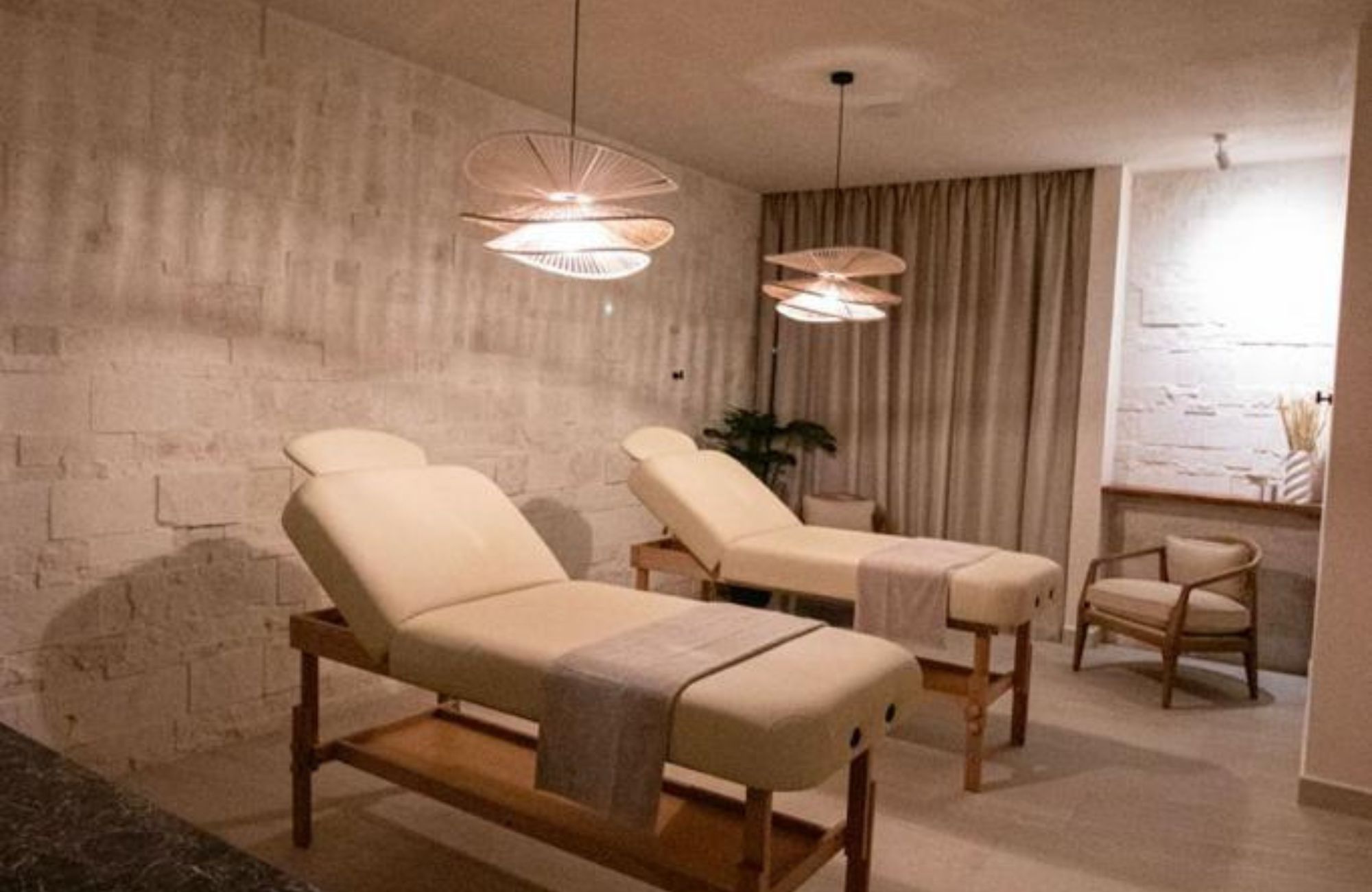 Condominium with indoor pool, grills, paddle tennis court, gym, for sale,  San Jeronimo, Queretaro.