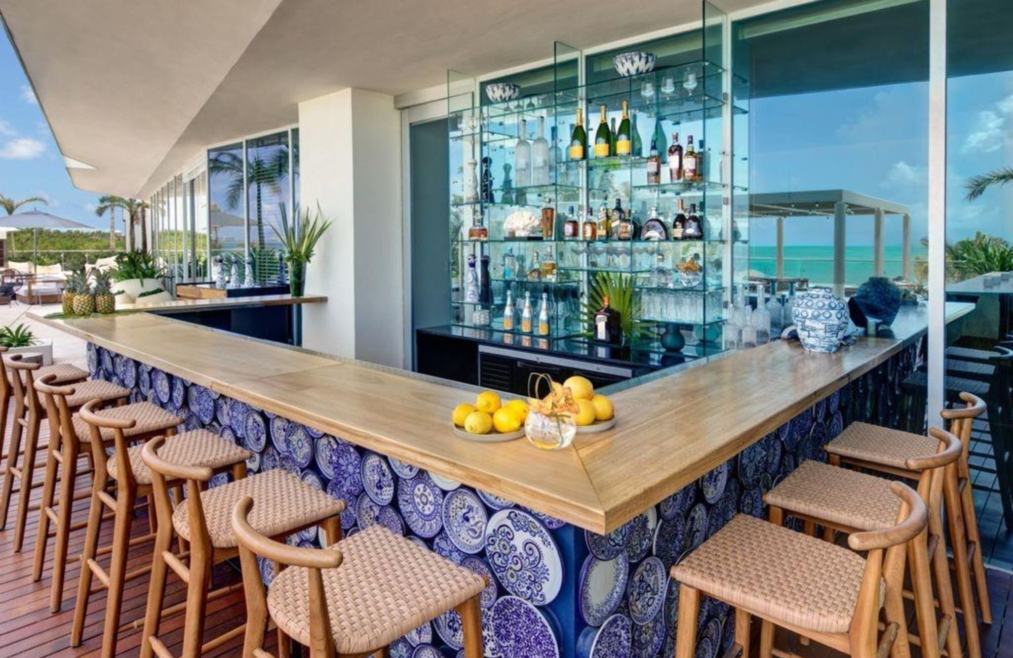 Luxury condo with premium amenities for sale, Hotel Zone Canc&uacute;n