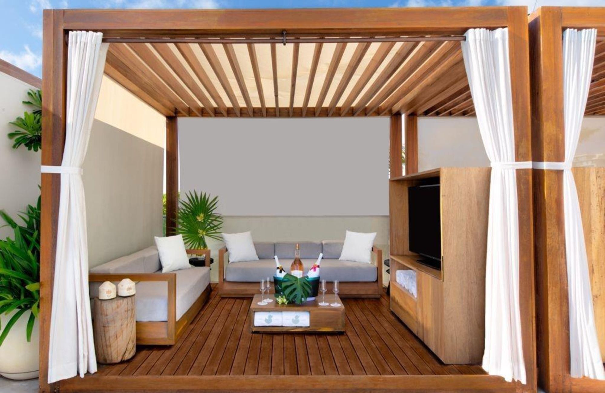 Luxury condo with premium amenities for sale, Hotel Zone Canc&uacute;n