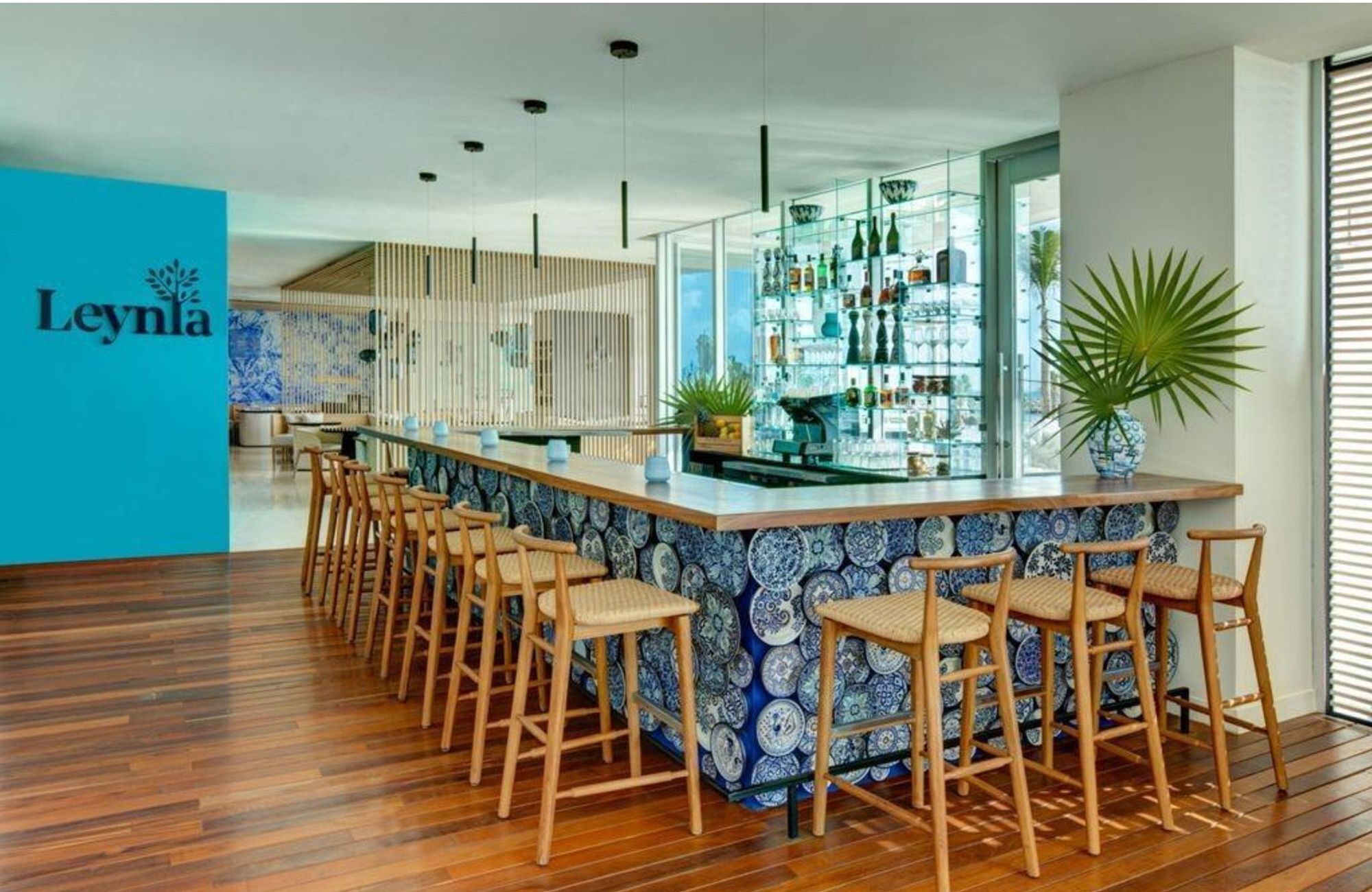 Luxury condo with premium amenities for sale, Hotel Zone Canc&uacute;n