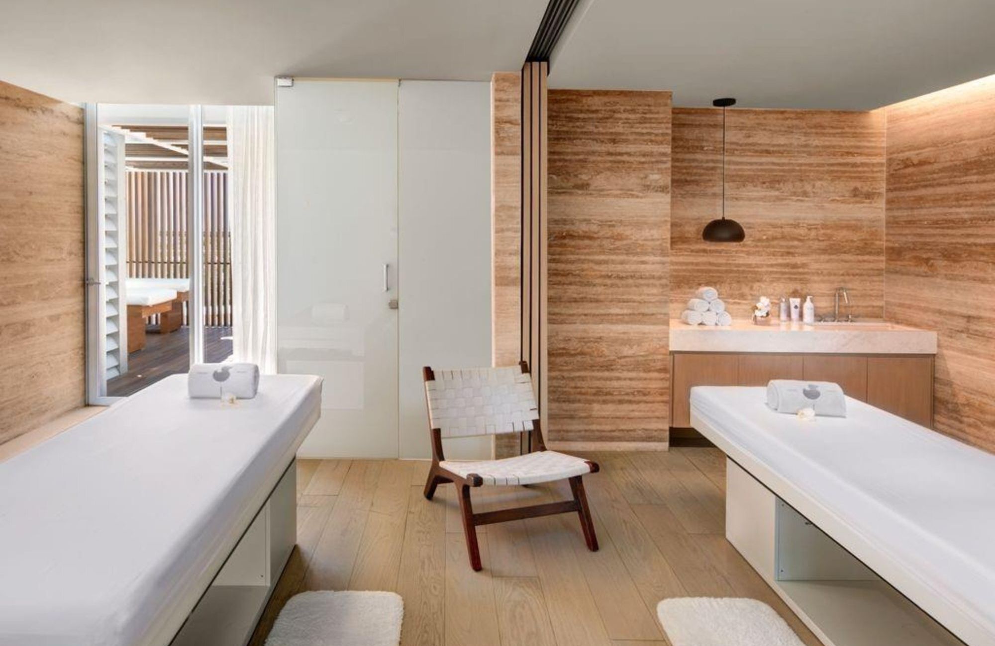 Luxury condo with premium amenities for sale, Hotel Zone Canc&uacute;n