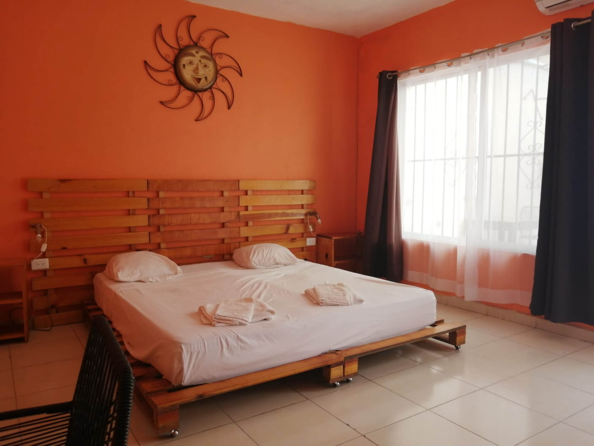 Furnished house with large garden for sale, Cholul, M&eacute;rida