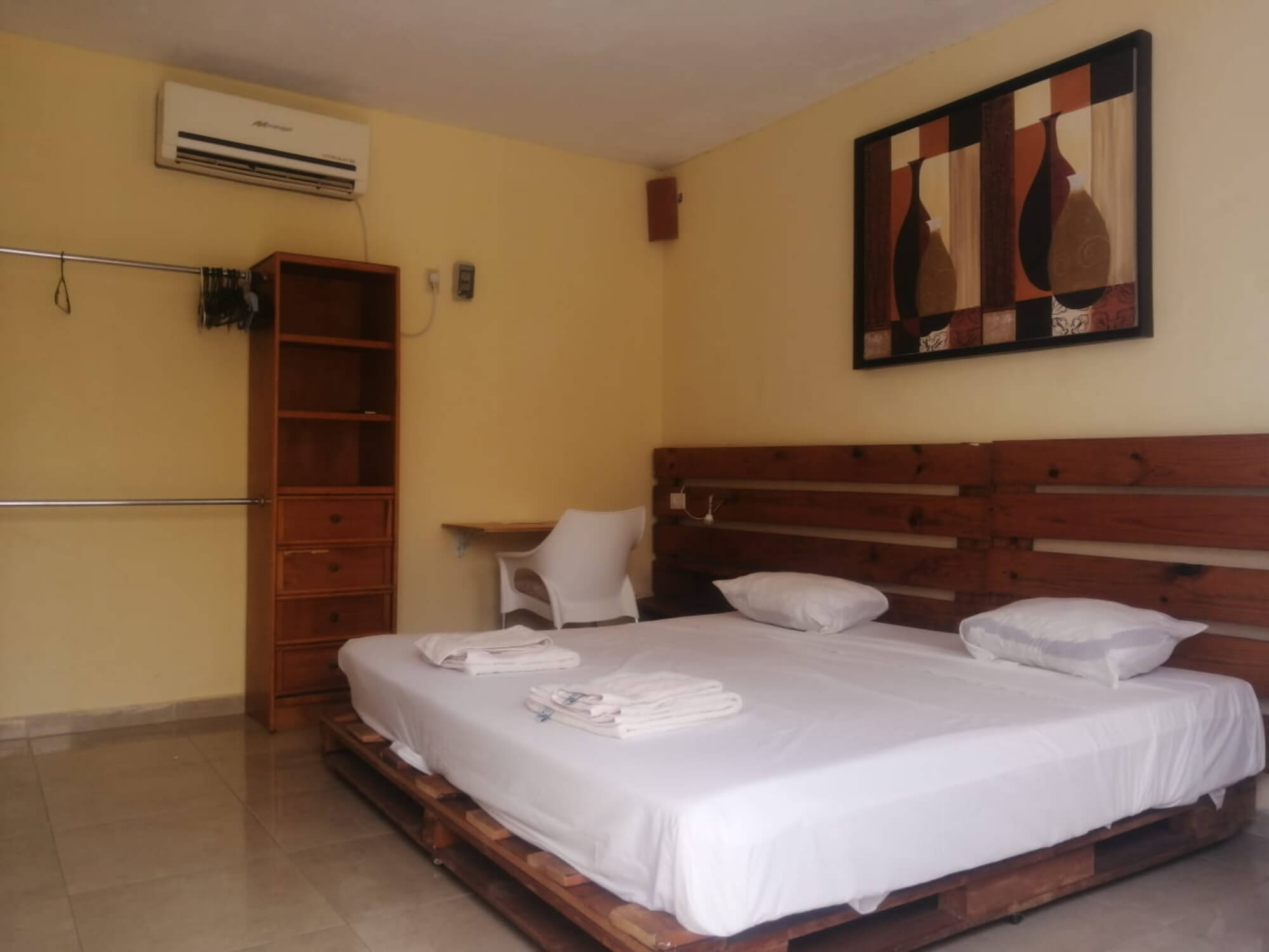 Furnished house with large garden for sale, Cholul, M&eacute;rida