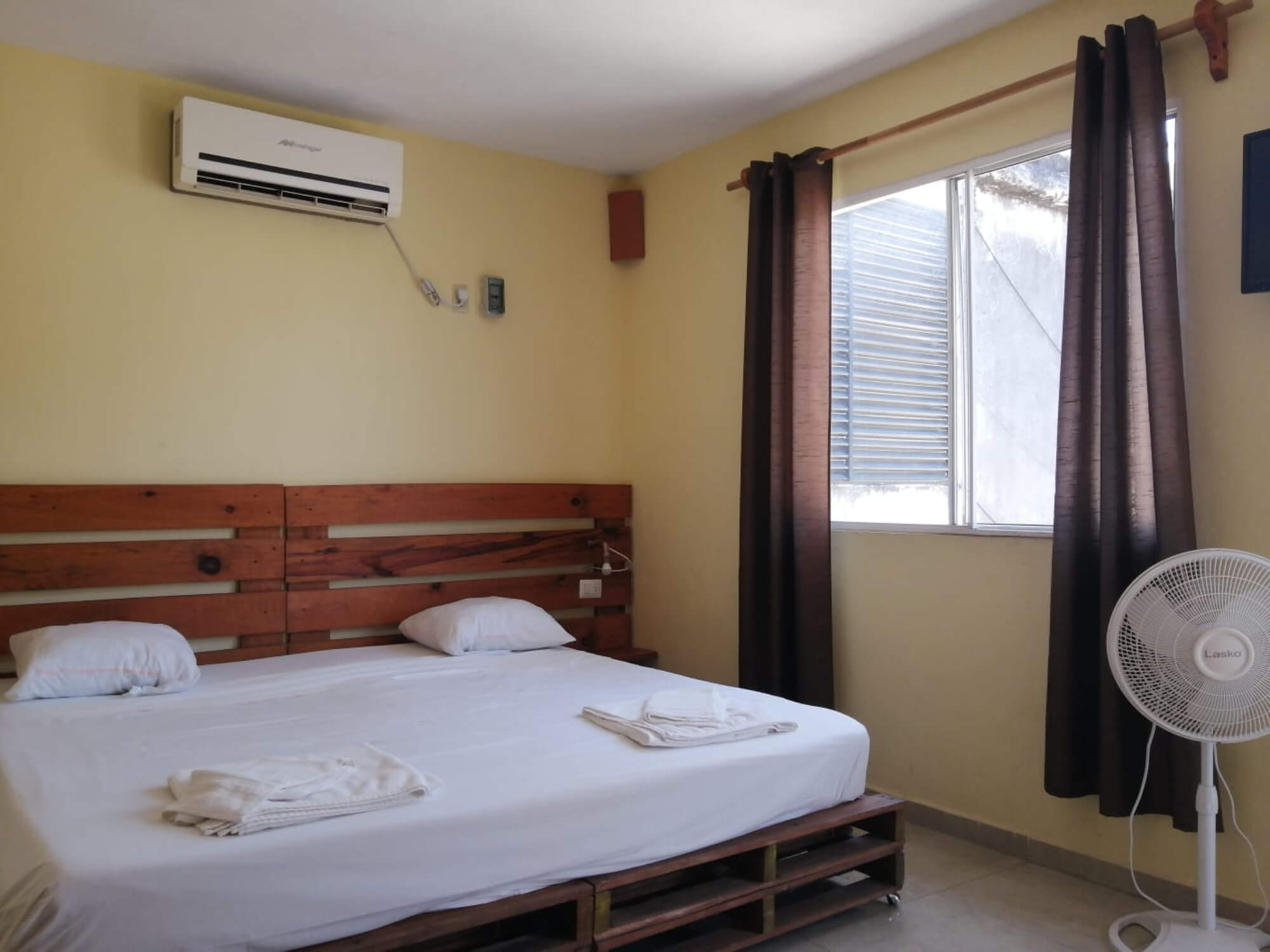 Furnished house with large garden for sale, Cholul, M&eacute;rida