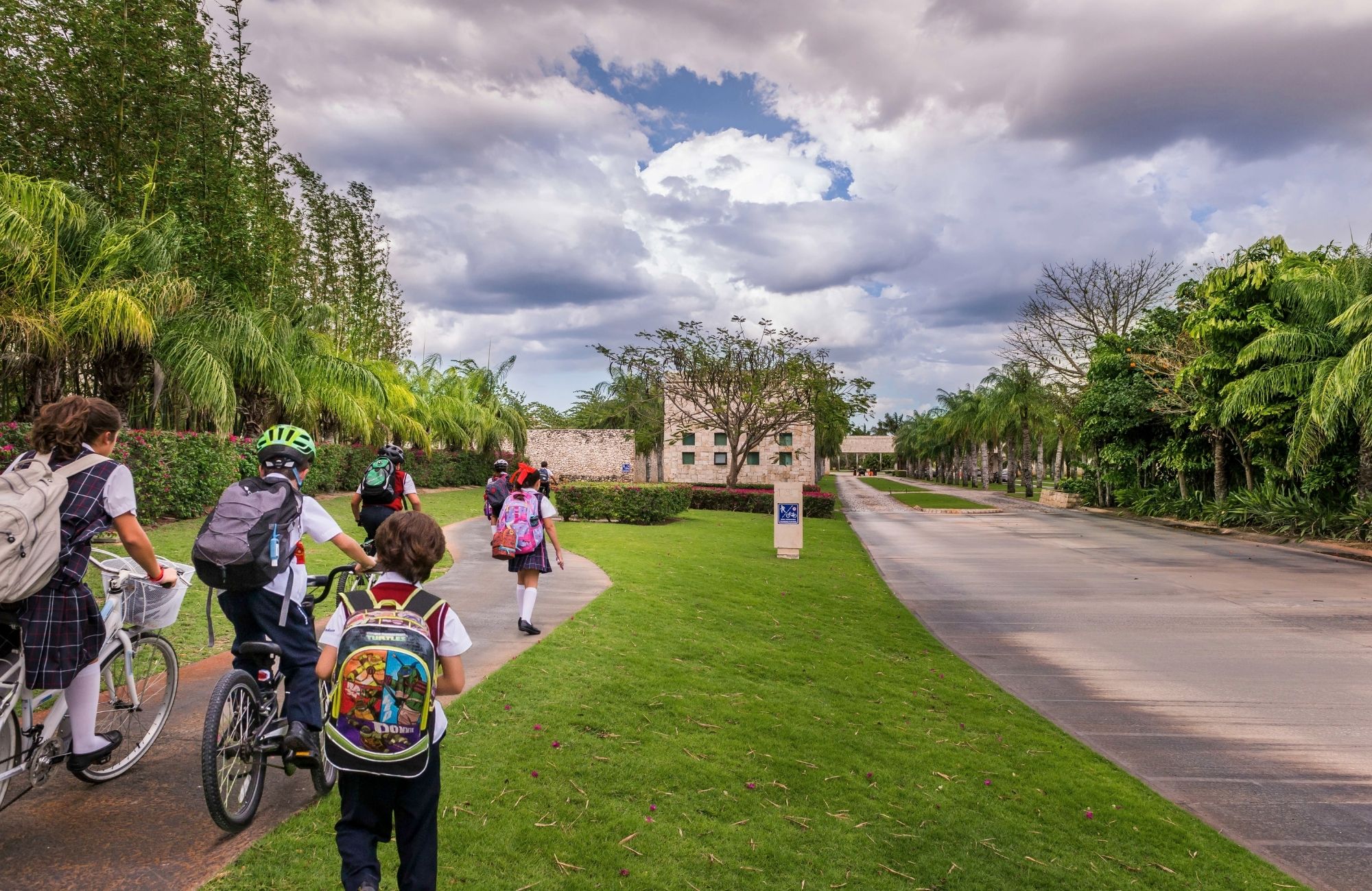 Apartment with spa, service room, pool, pre-sale, North Zone, M&eacute;rida.