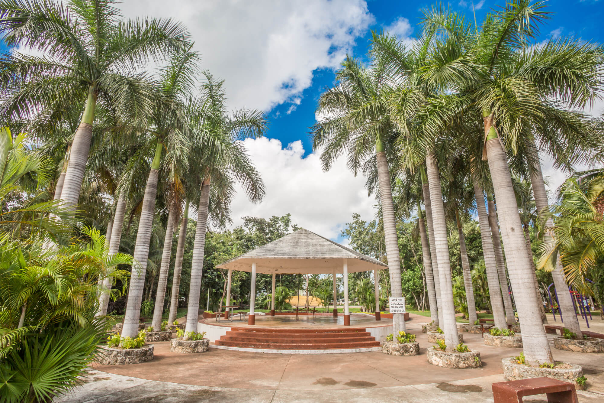 Apartment with private terrace for sale, Parque Canc&uacute;n, Canc&uacute;n