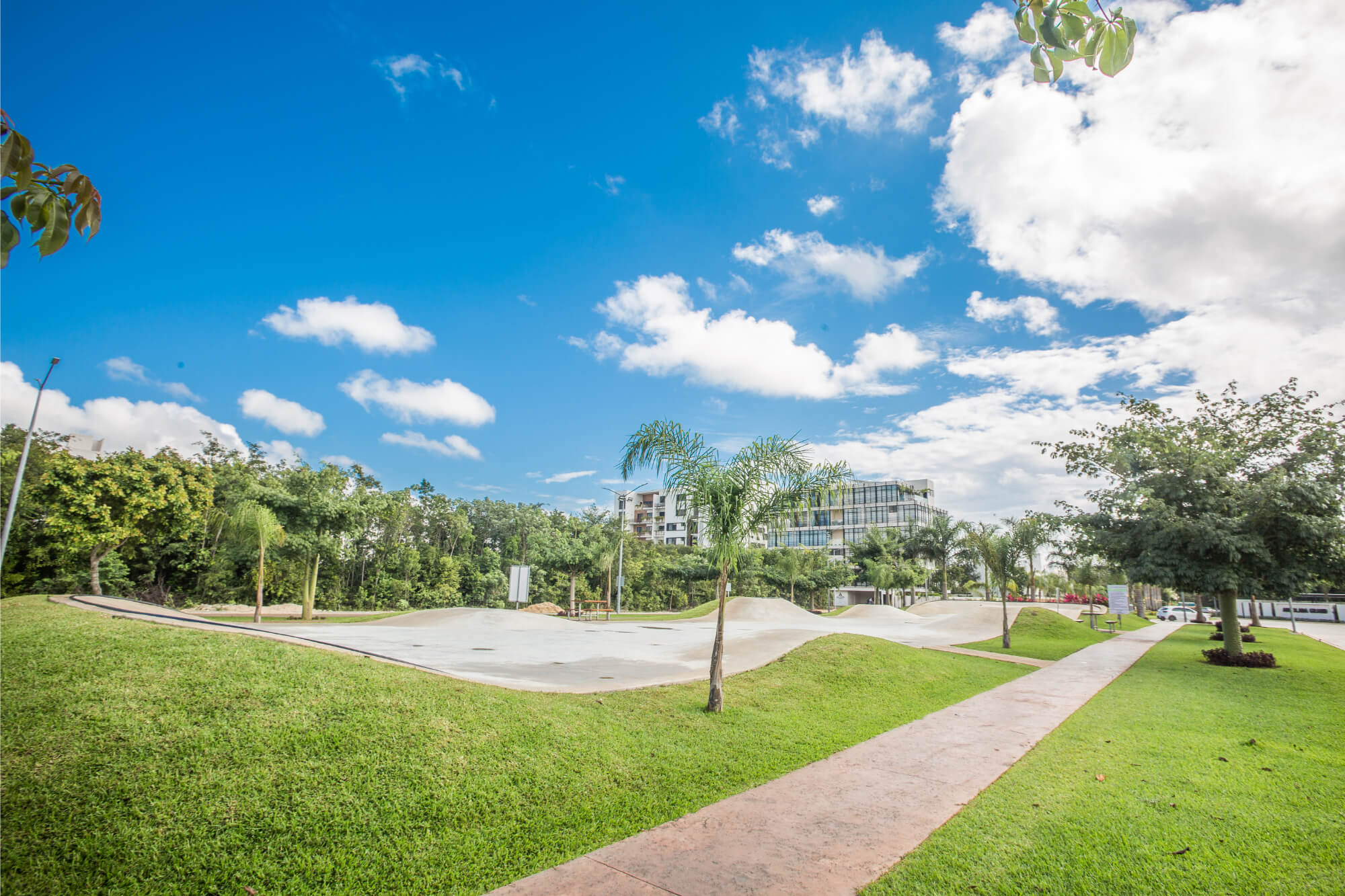 Condominium with pool, Co-work Space and Jacuzzi, pre-construction, for sale, Canc&uacute;n.