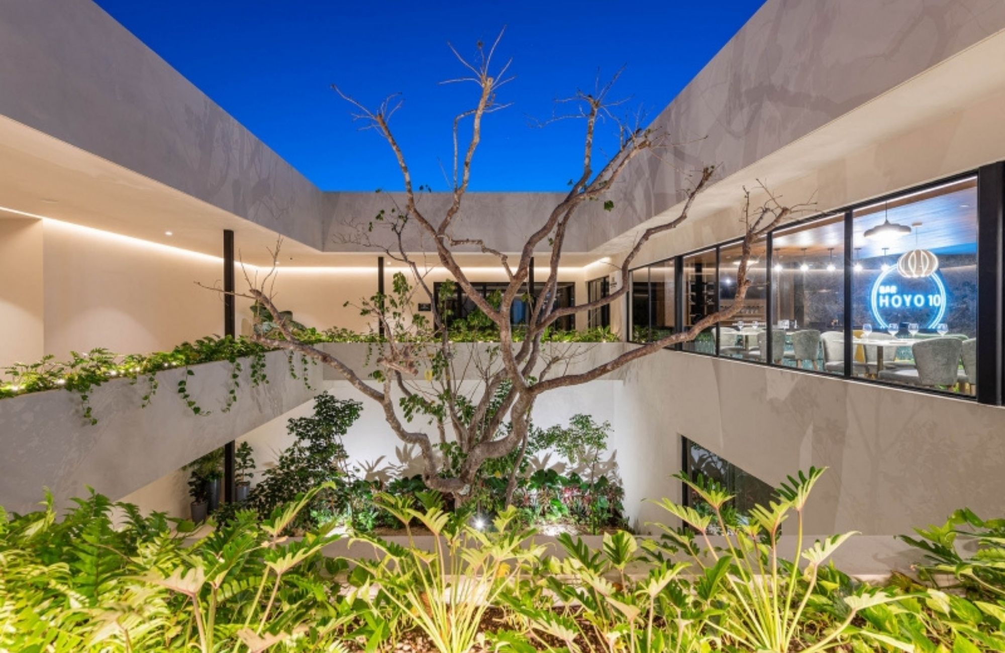 Land of 1,075 m2 i in a gated community with swimming pool, sports fields, pet park, games, spa, and much more amenities for sale in the Nor