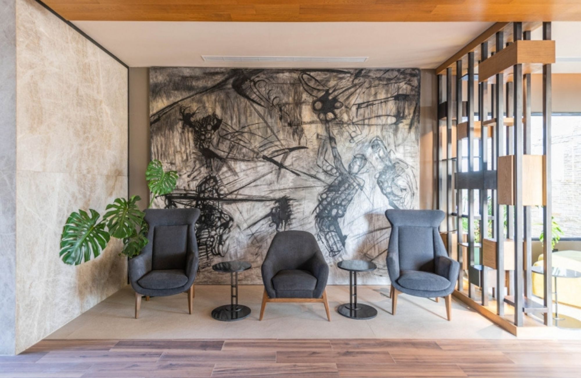 Land of 1,075 m2 i in a gated community with swimming pool, sports fields, pet park, games, spa, and much more amenities for sale in the Nor