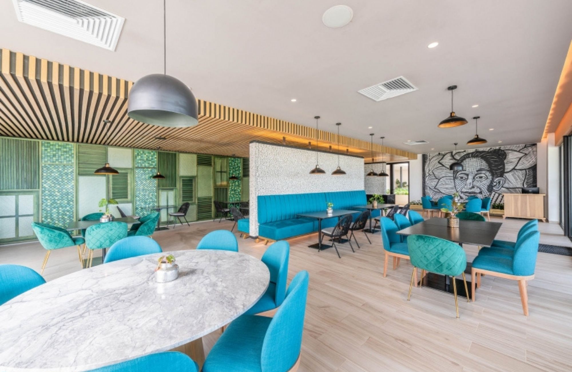 Land of 1,075 m2 i in a gated community with swimming pool, sports fields, pet park, games, spa, and much more amenities for sale in the Nor