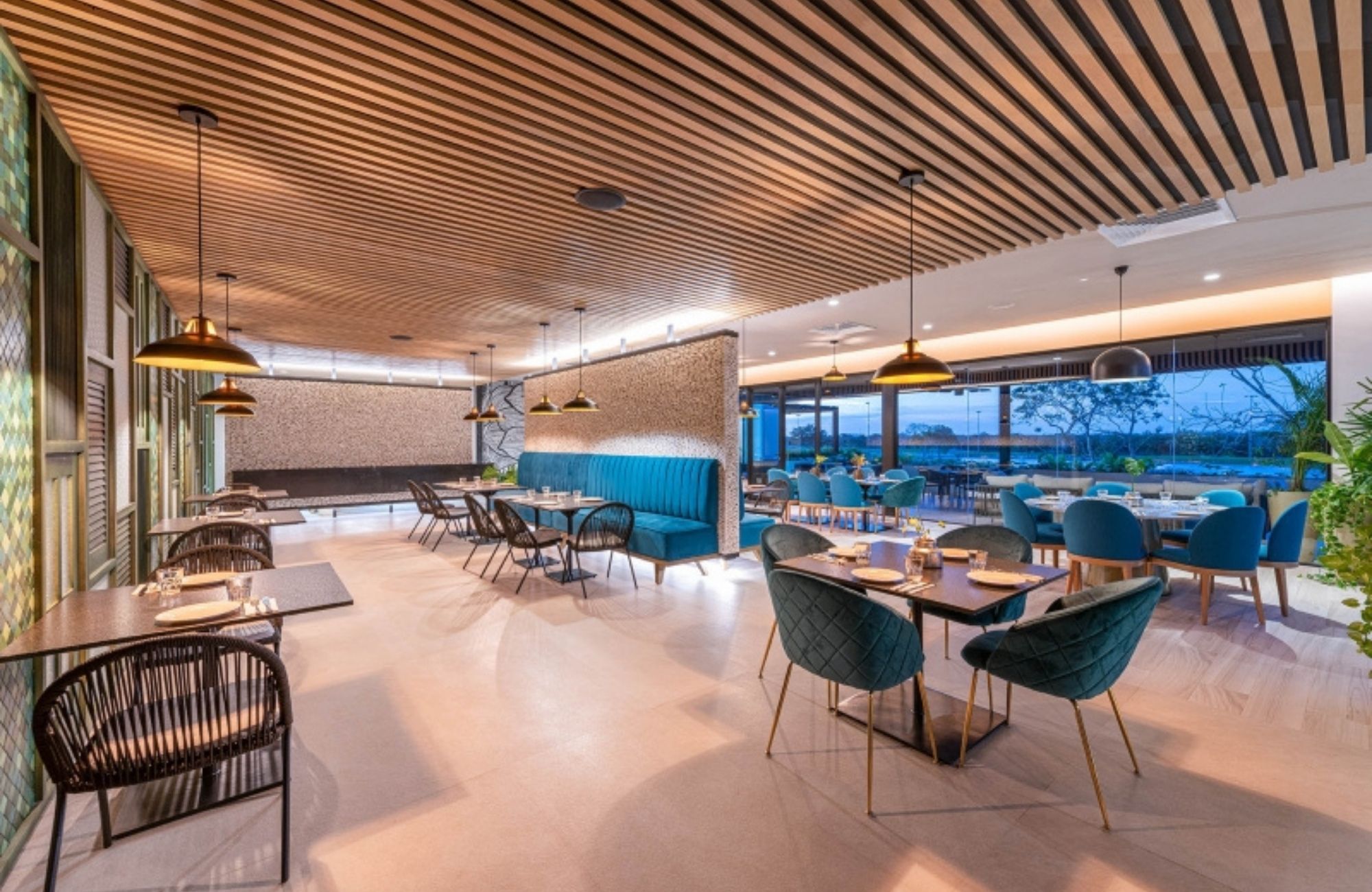 Land of 1,075 m2 i in a gated community with swimming pool, sports fields, pet park, games, spa, and much more amenities for sale in the Nor