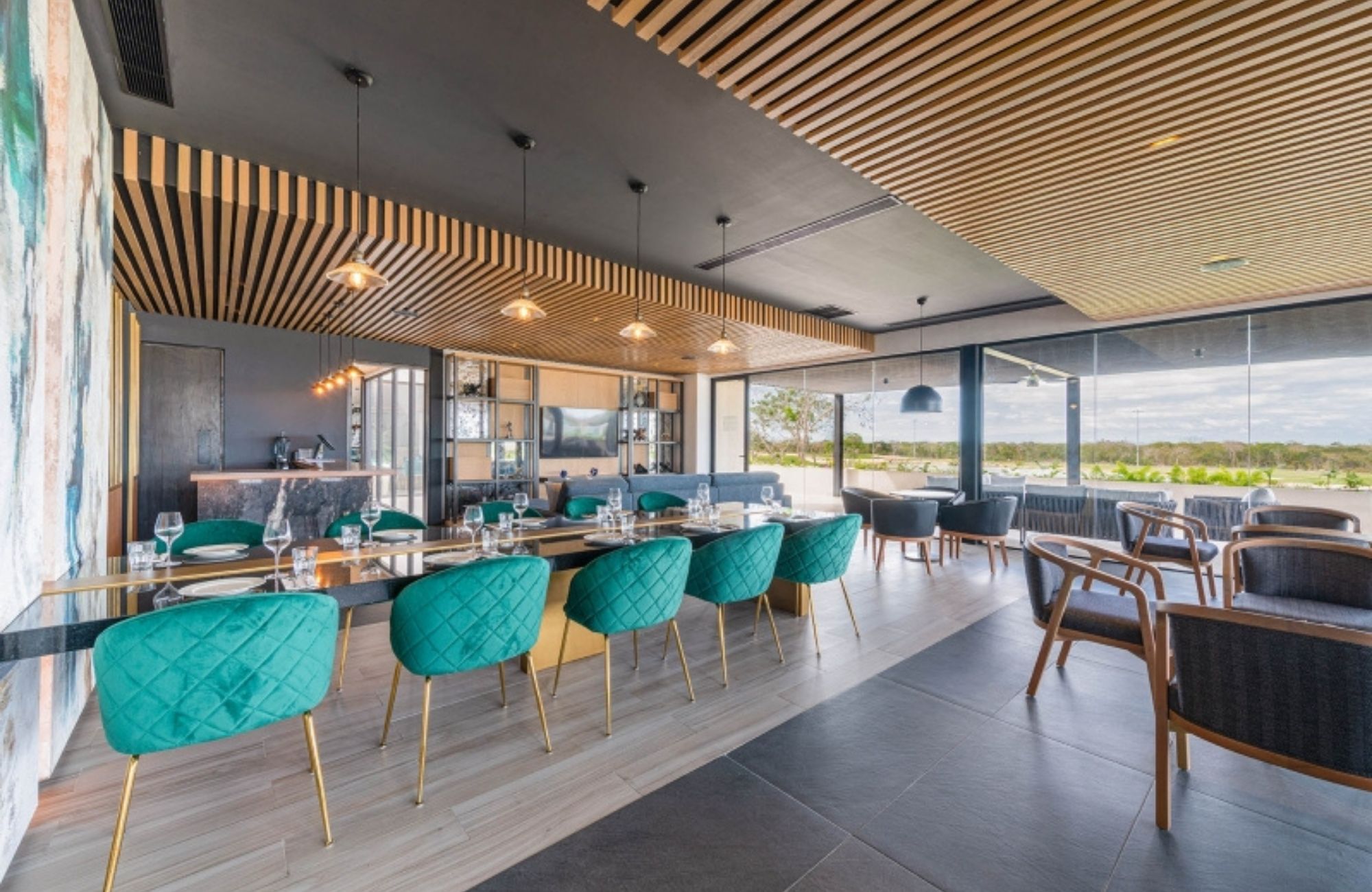 Land of 1,075 m2 i in a gated community with swimming pool, sports fields, pet park, games, spa, and much more amenities for sale in the Nor