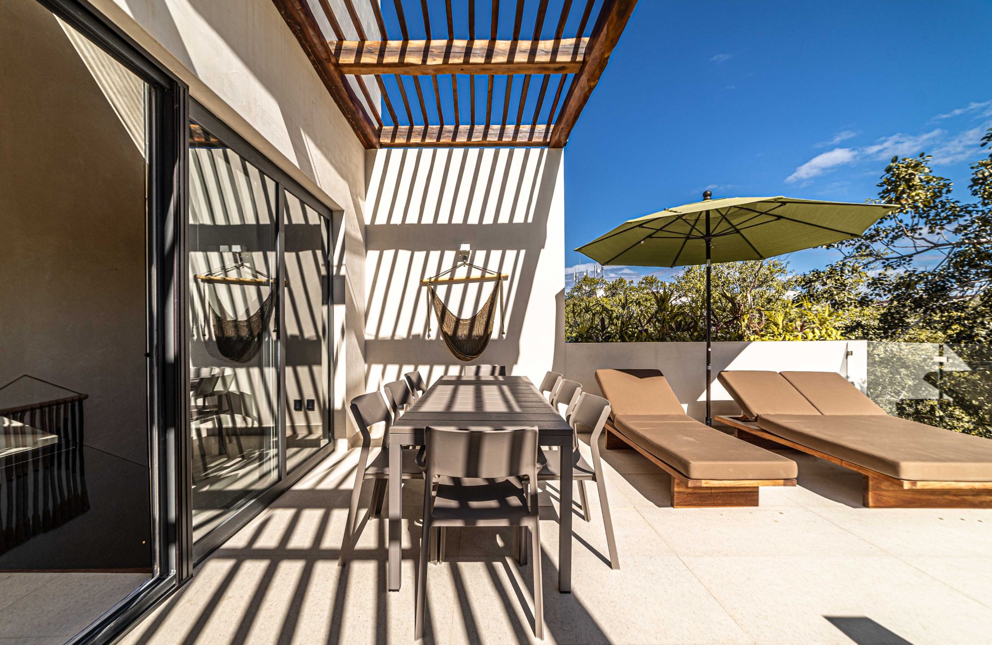 Beachfront house for sale Tulum, in Tankah Bay, pool and 25 meter beach.