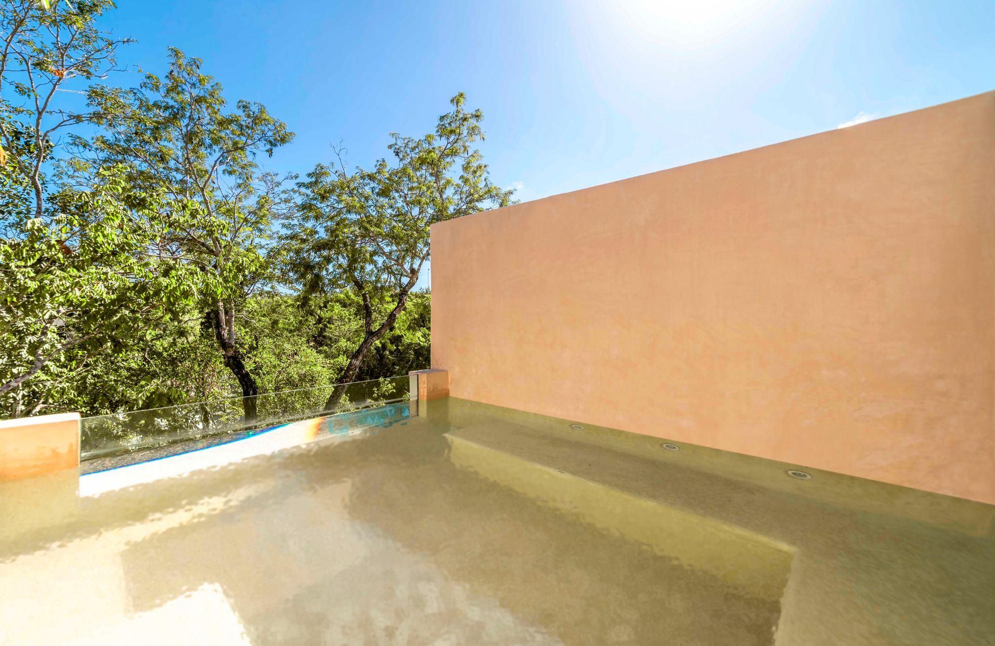 Double-height villa with pool, in Selvazama, with amenities, for sale Tulum.