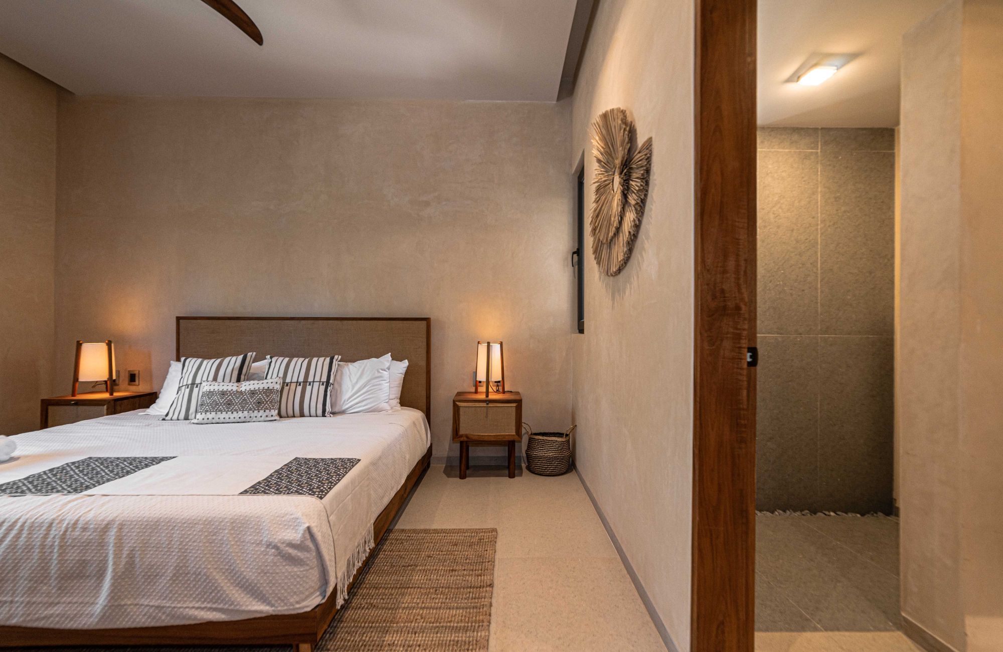 Double-height villa with pool, in Selvazama, with amenities, for sale Tulum.