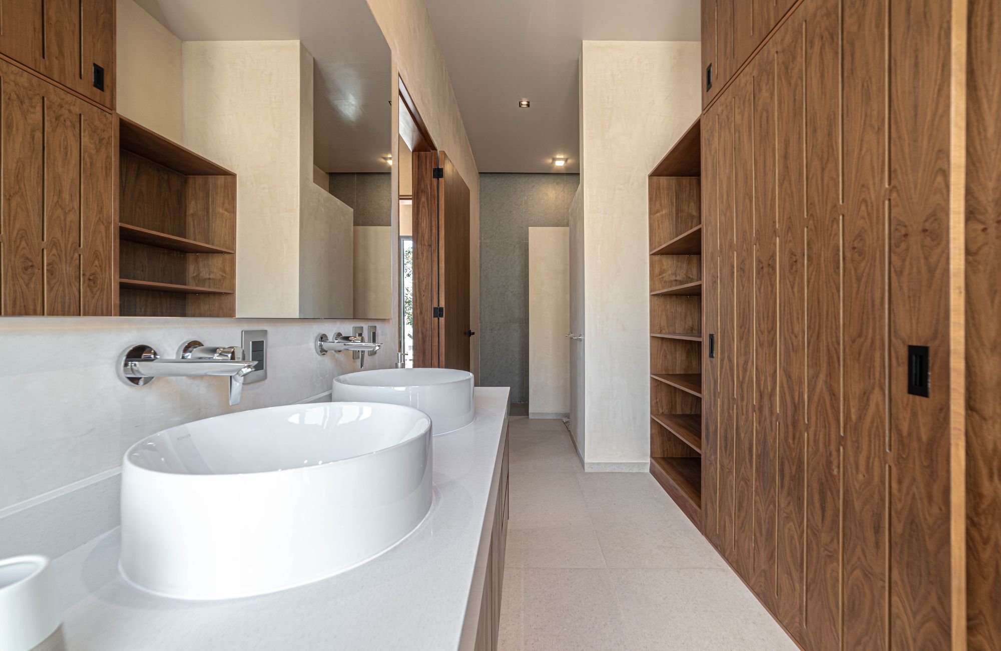 Double-height villa with pool, in Selvazama, with amenities, for sale Tulum.