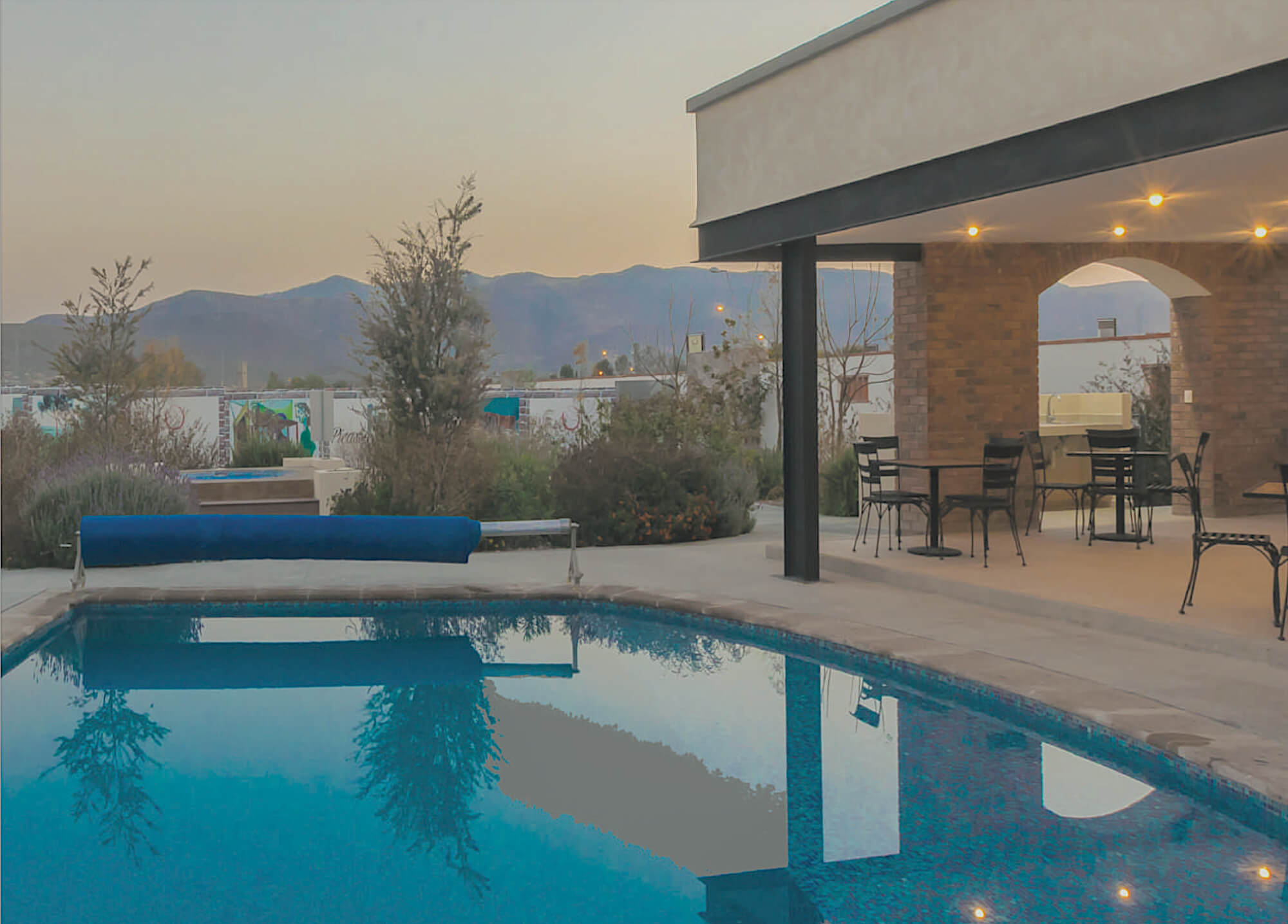 House in community with golf course, clubhouse with pool and jacuzzi, for sale Zirandaro, San Miguel de Allende.