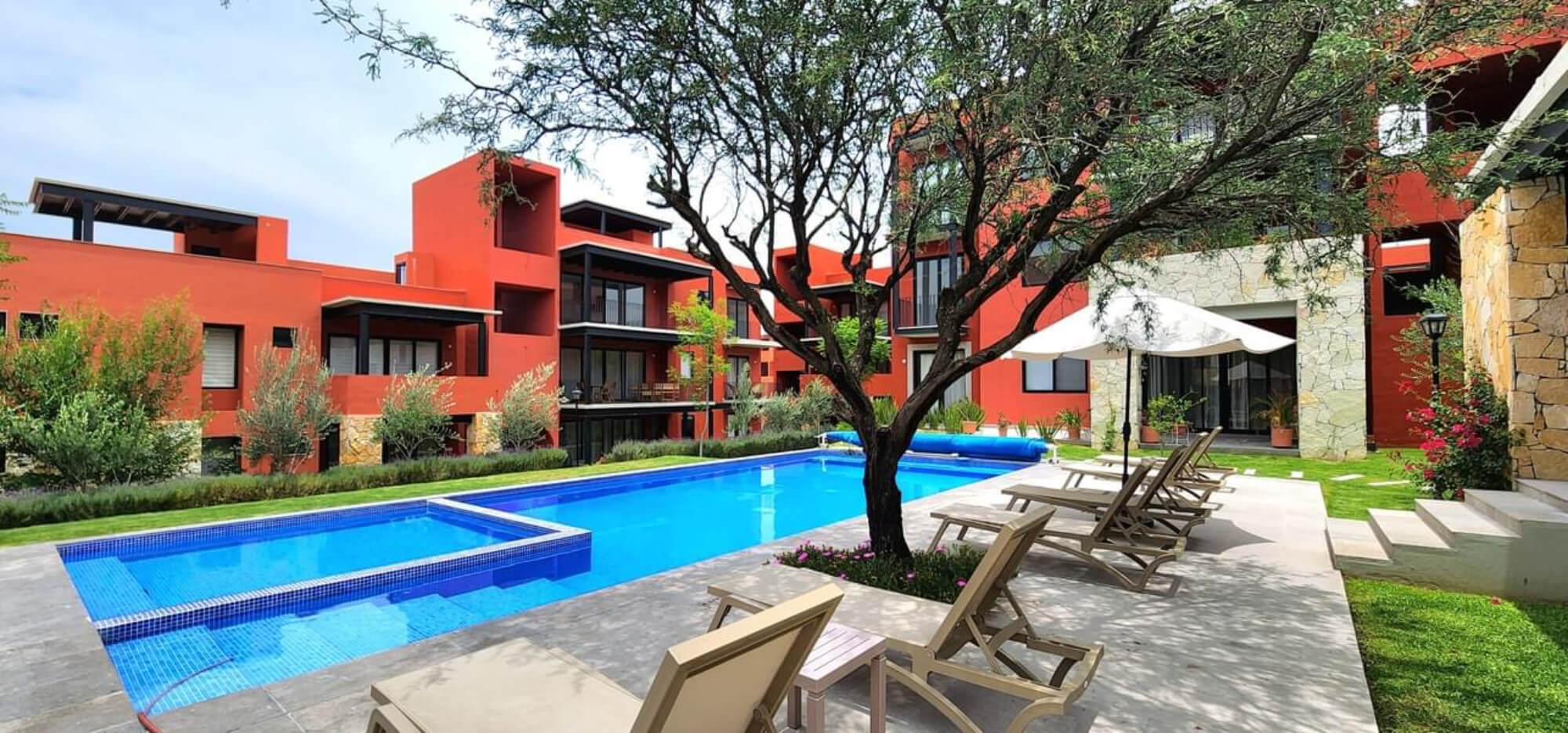 Apartment with garden, private jacuzzi and Terrace, for sale, La Lejona, San Miguel de Allende