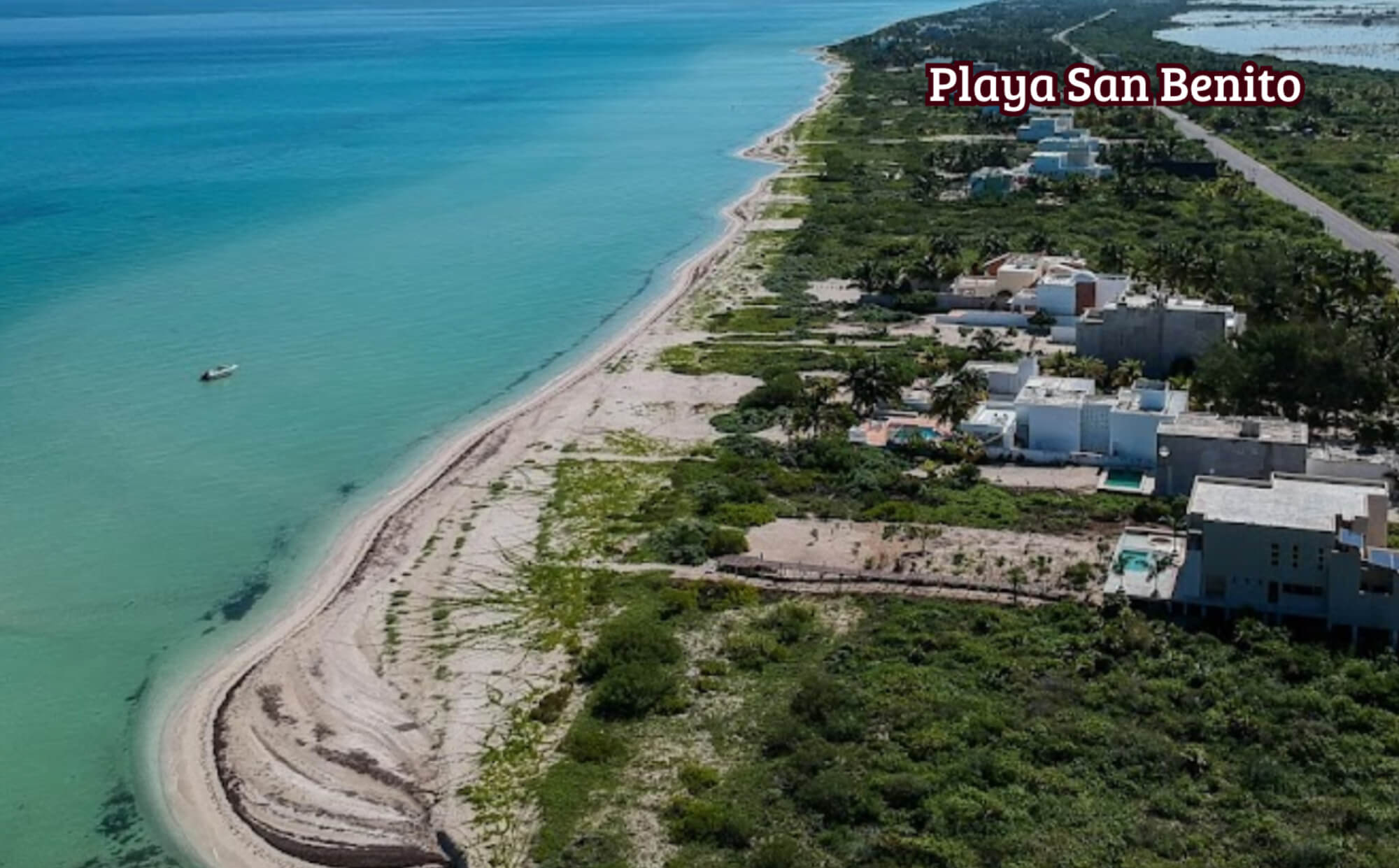 Condominio con alberca, beach club y casa Club en venta, San Benito, Merida.