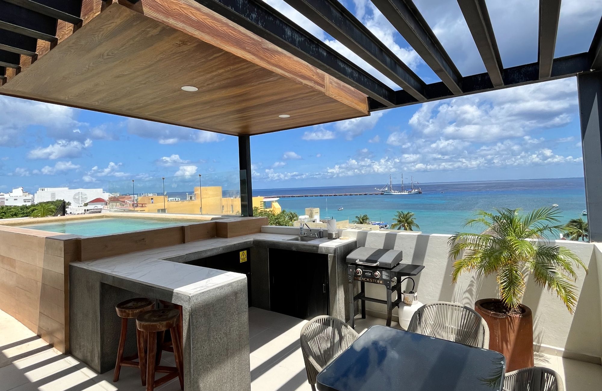 Condo oceanview from rooftop pool