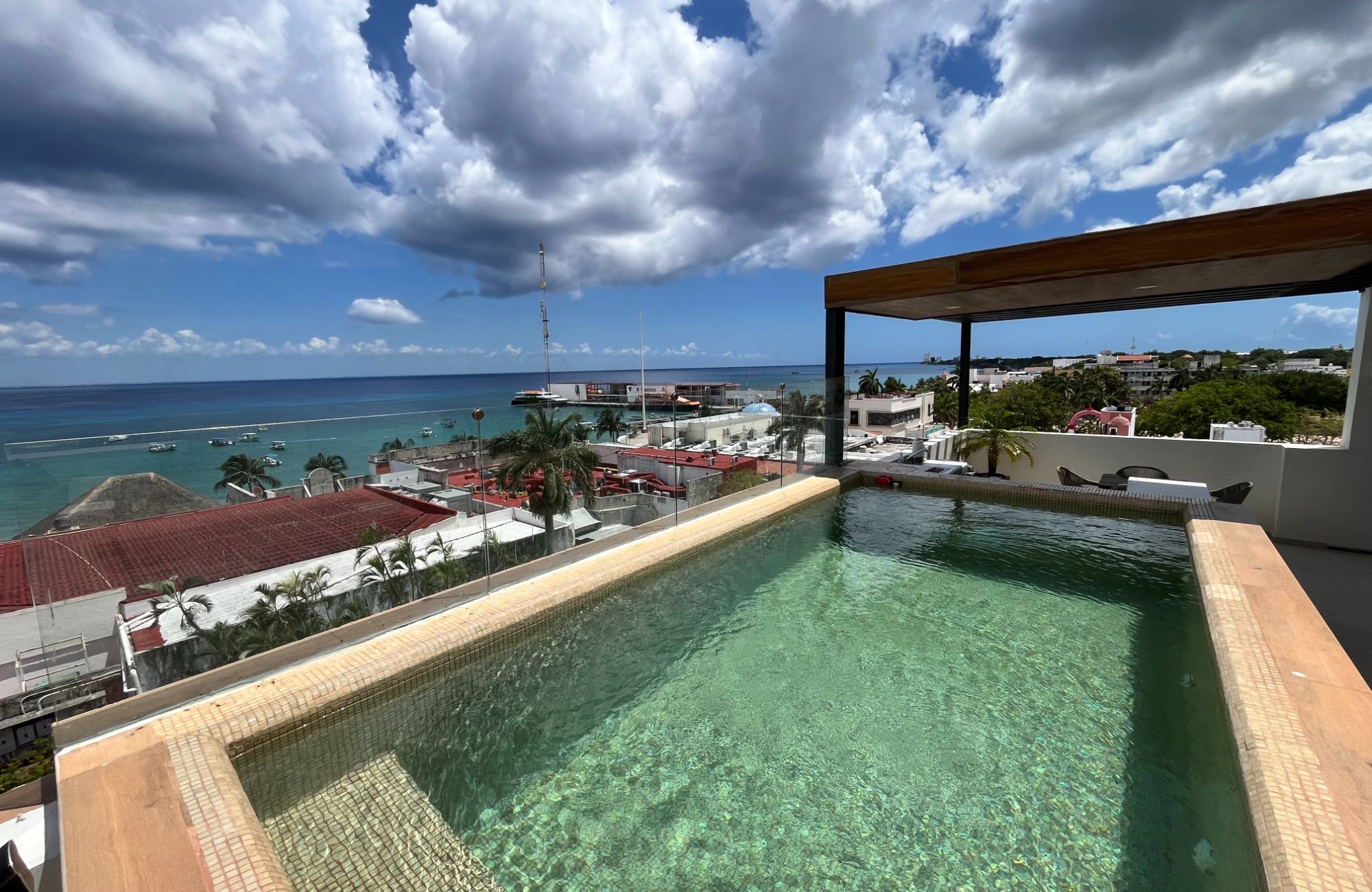 Condo oceanview from rooftop pool