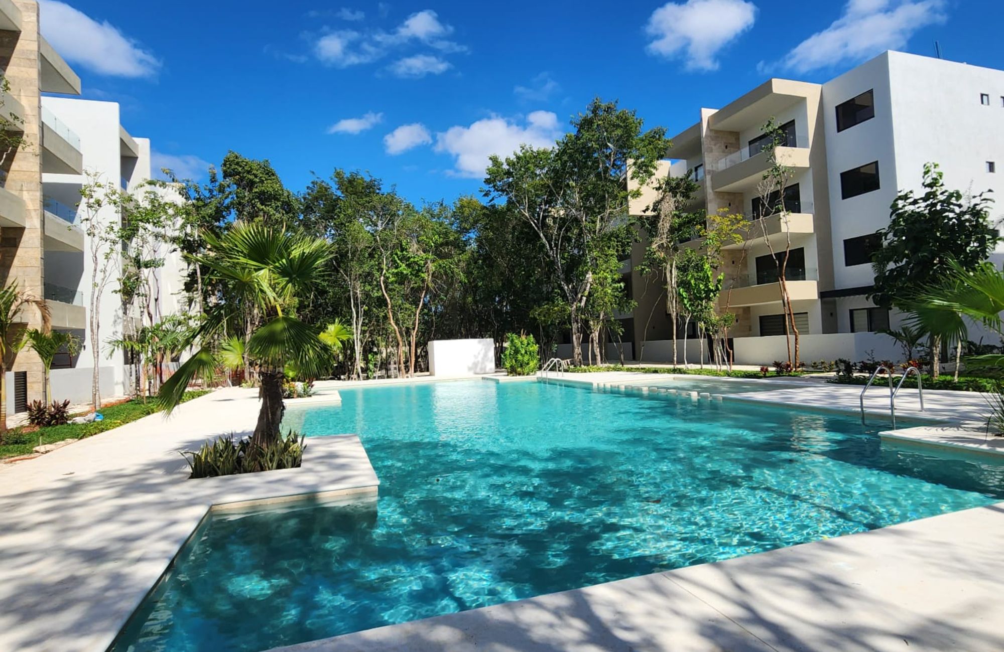 Turn-Key Studio with Ocean View Rooftop, Prime Downtown Playa del Carmen