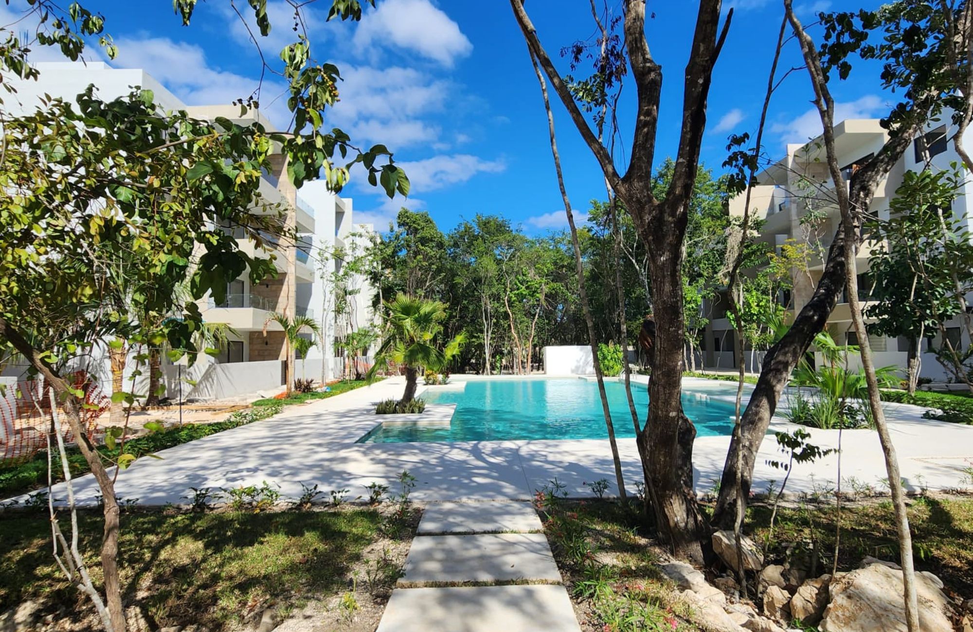 Luxury Apartment with Pool and Paddle Court for Sale in Colosio, Playa del Carmen