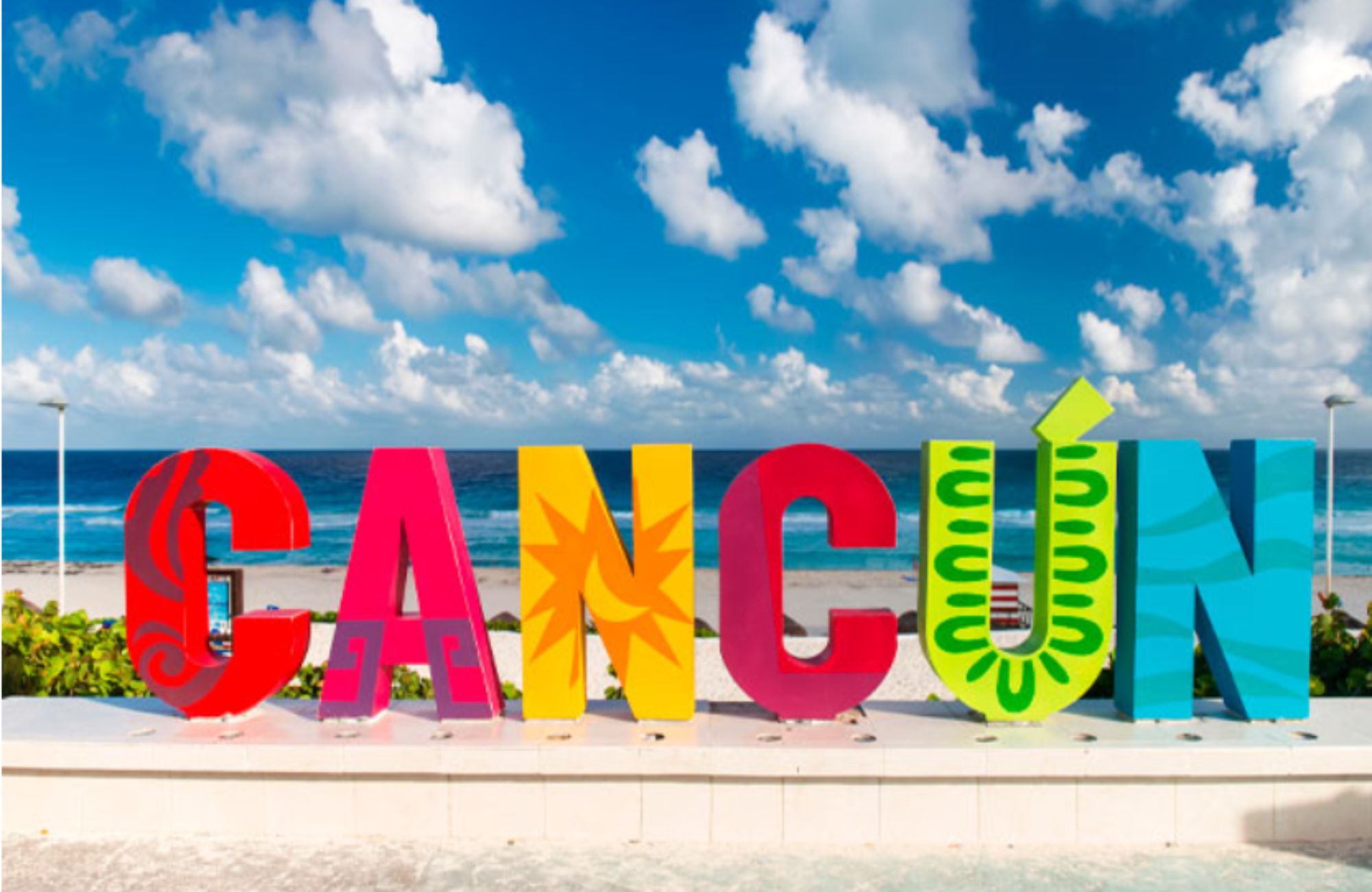 Penthouse de lujo con vista al mar y la marina, con amenidades: alberca infinity, spa, gimnasio, area lounge, salon de eventos, lobby