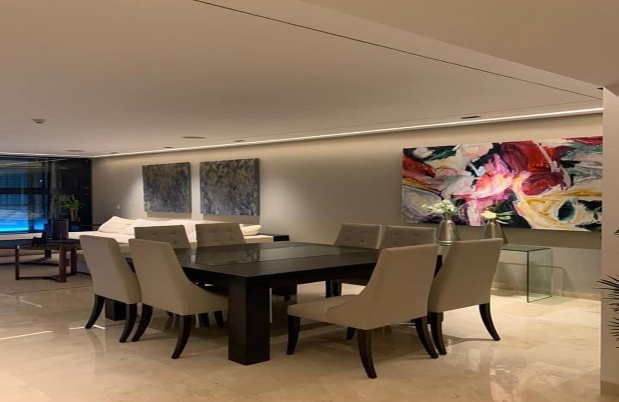 Penthouse de lujo con vista al mar y la marina, con amenidades: alberca infinity, spa, gimnasio, area lounge, salon de eventos, lobby