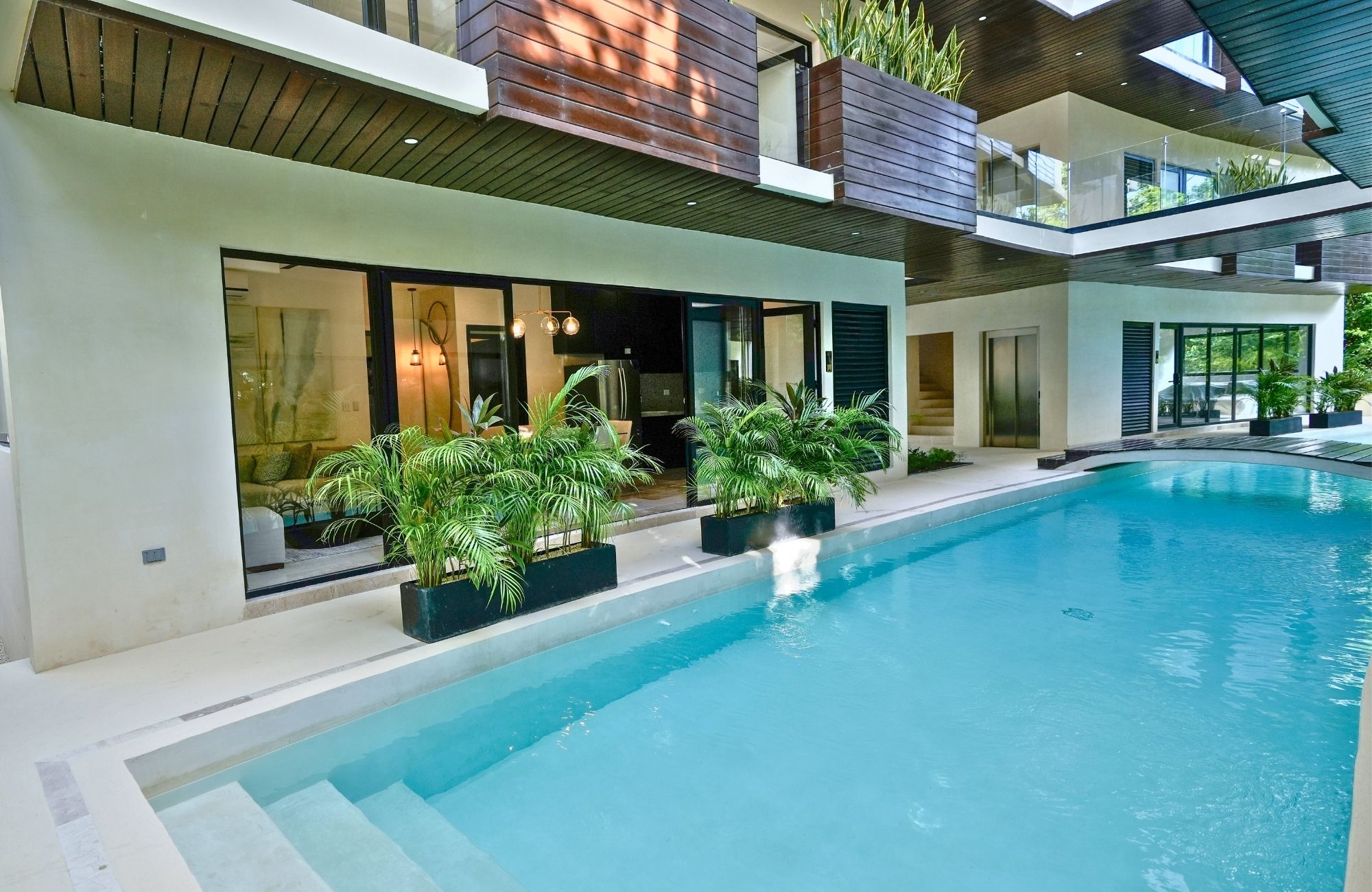 Departamento, rooftop bar con alberca, ethnic mall, instagram butler y mas amenidades en Aldea Zama, venta Tulum.