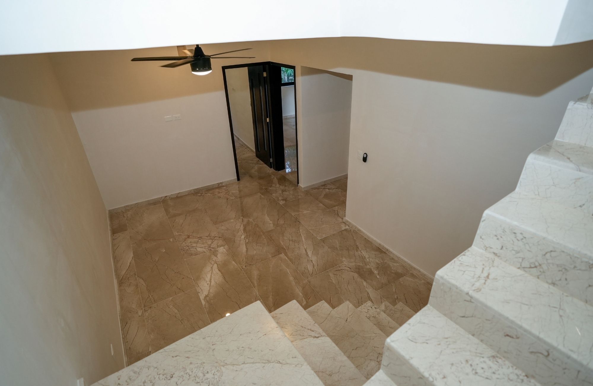 Departamento, rooftop bar con alberca, ethnic mall, instagram butler y mas amenidades en Aldea Zama, venta Tulum.