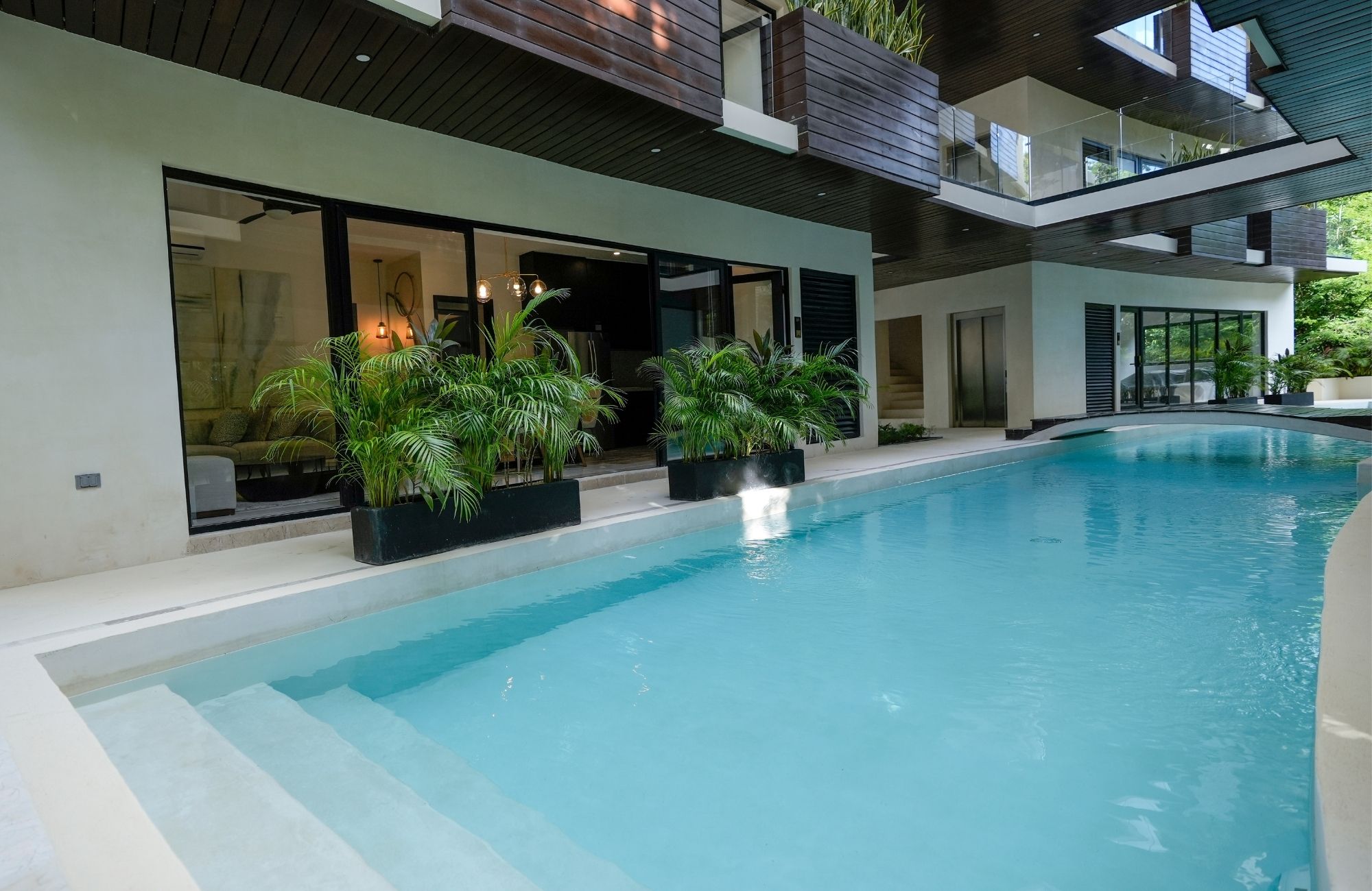 Departamento, rooftop bar con alberca, ethnic mall, instagram butler y mas amenidades en Aldea Zama, venta Tulum.