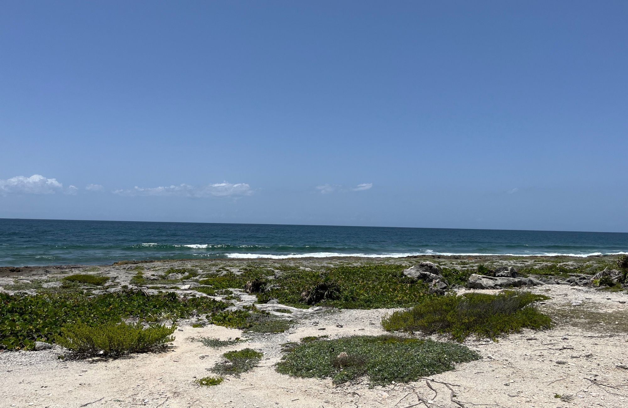 Departamento, rooftop bar con alberca, ethnic mall, instagram butler y mas amenidades en Aldea Zama, venta Tulum.