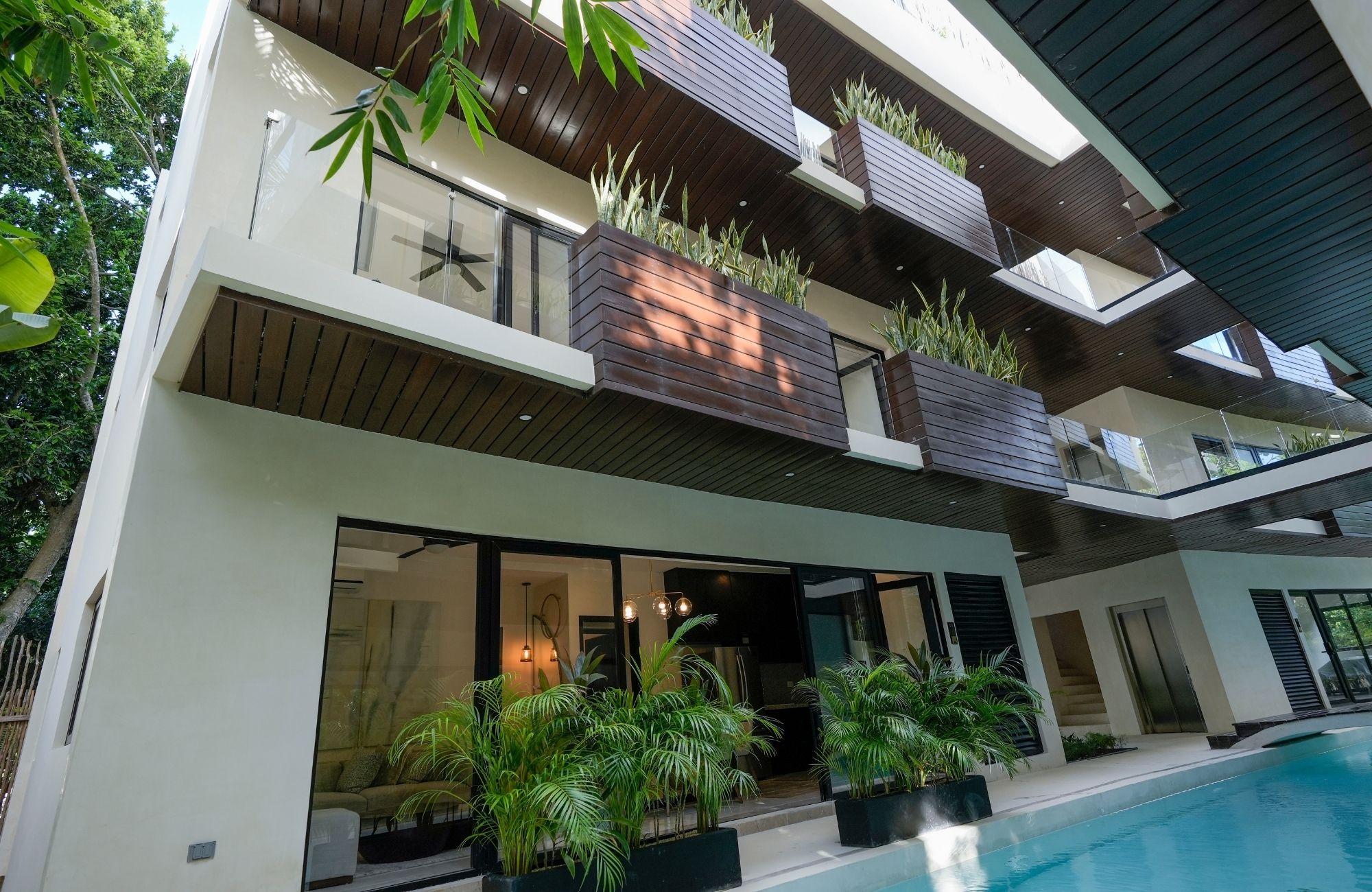 Departamento, rooftop bar con alberca, ethnic mall, instagram butler y mas amenidades en Aldea Zama, venta Tulum.