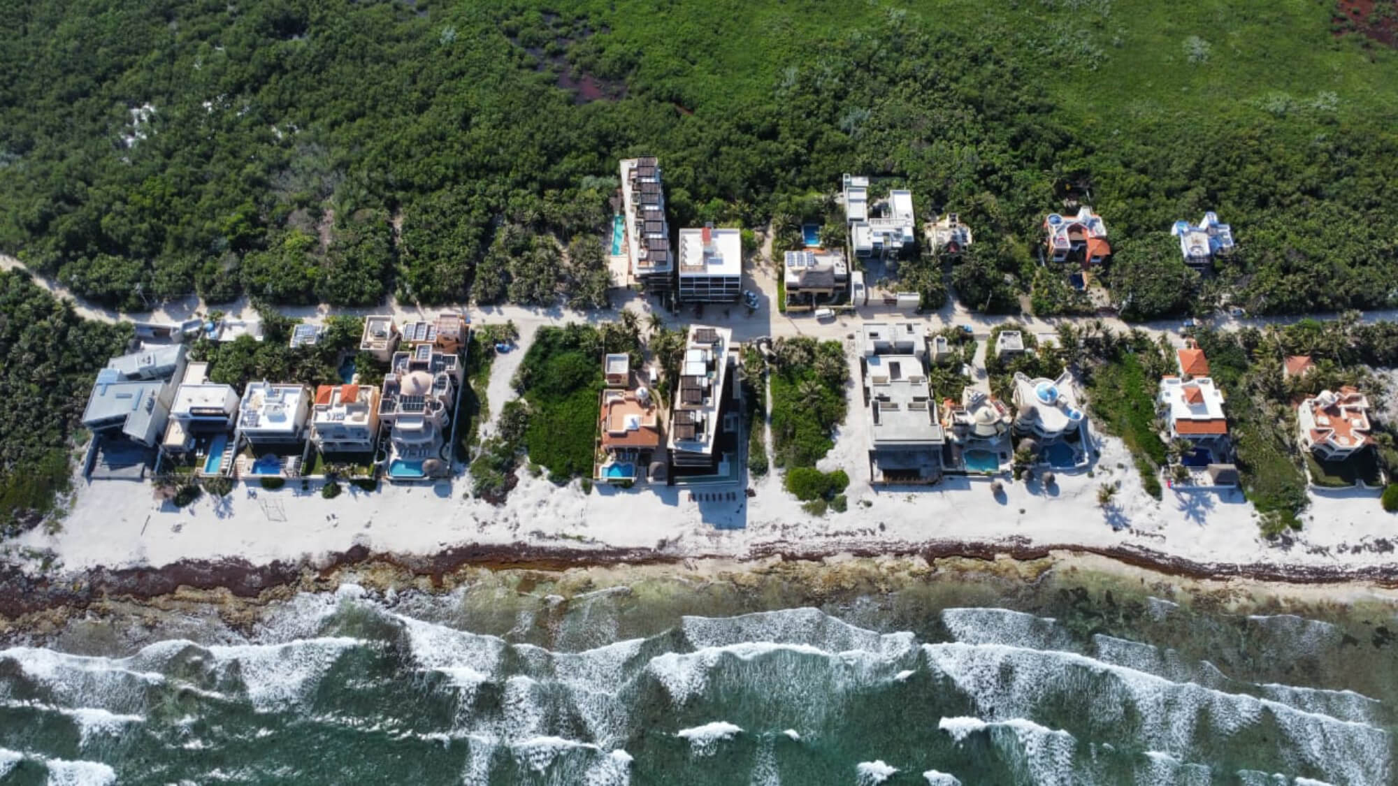 Departamento frente al mar con jacuzzi privado, alberca, pool bar, venta Tulum