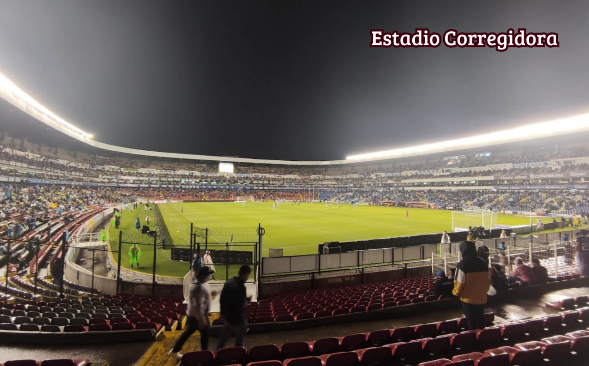 Condo with garden, private terrace, gym, indoor pool, La Vista, for sale, Queretaro.