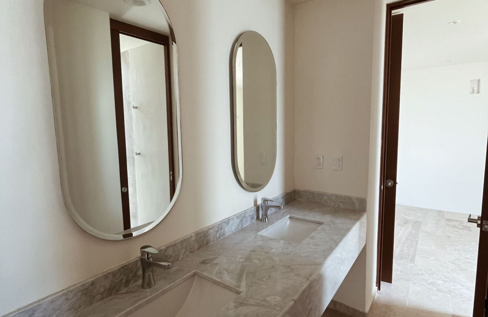 Condo with a pool by the sea and terrace, for sale in San Crisanto, Yucatan.