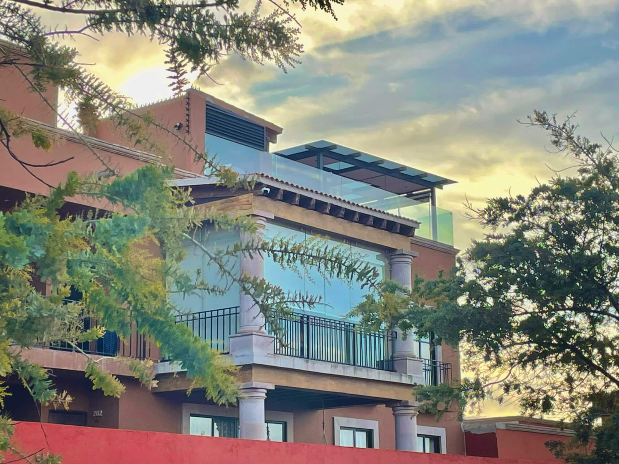 Penthouse with Jacuzzi, furnished and equipped, for sale, La Lejona San Miguel de Allende.