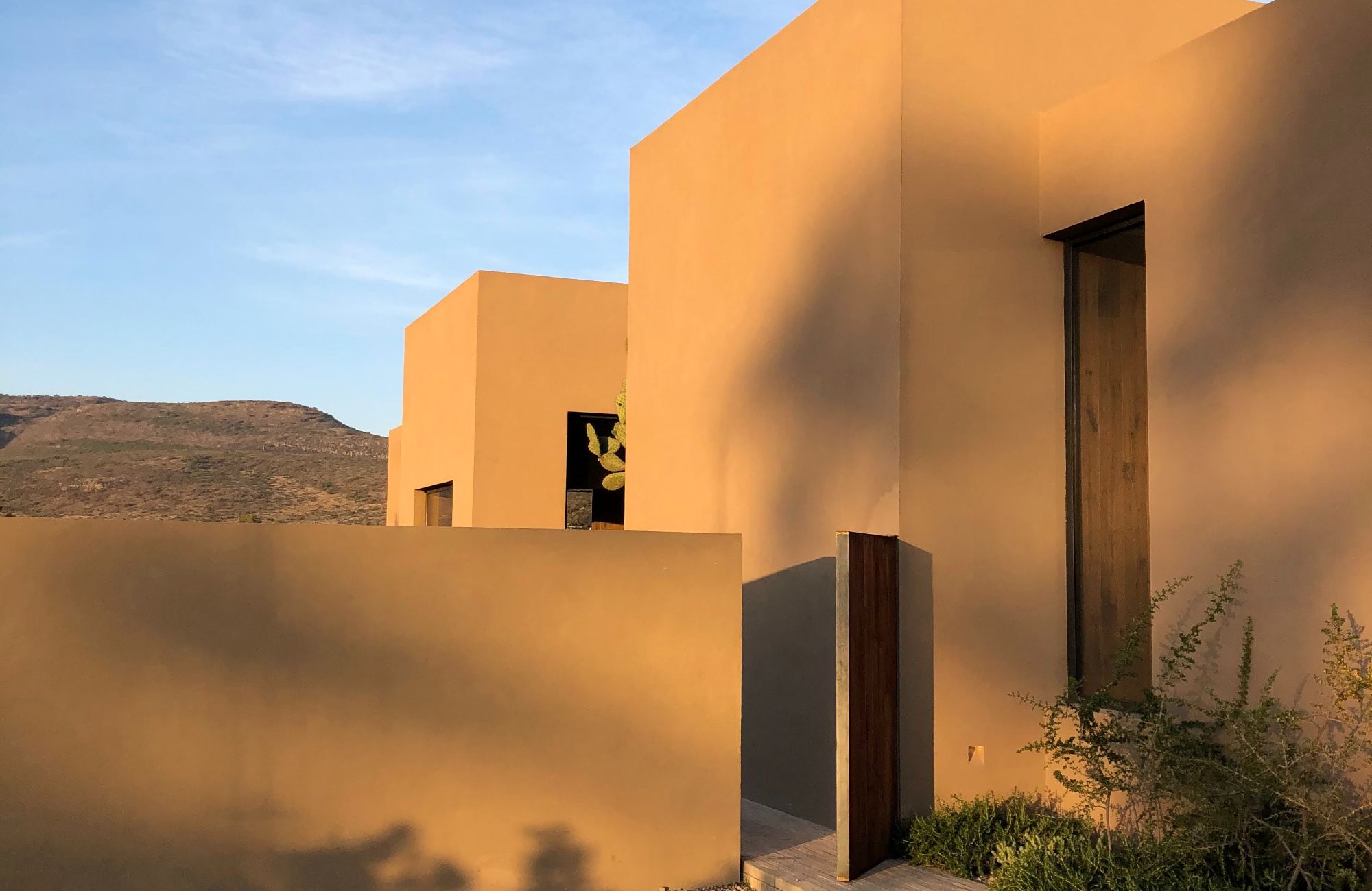 House with sauna,  jacuzzi, garden, terrace for sale in San Miguel de Allende.