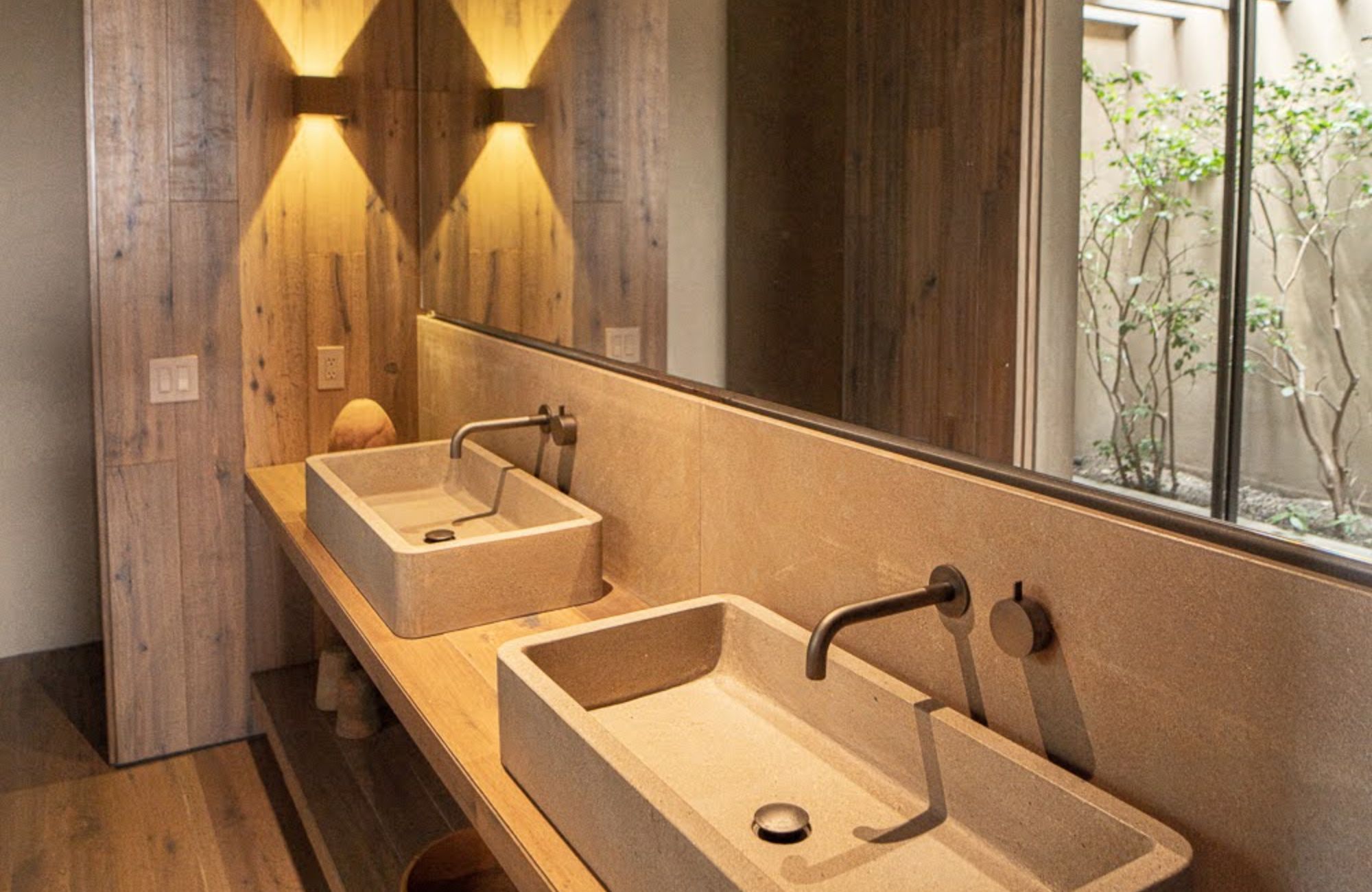 House with sauna,  jacuzzi, garden, terrace for sale in San Miguel de Allende.