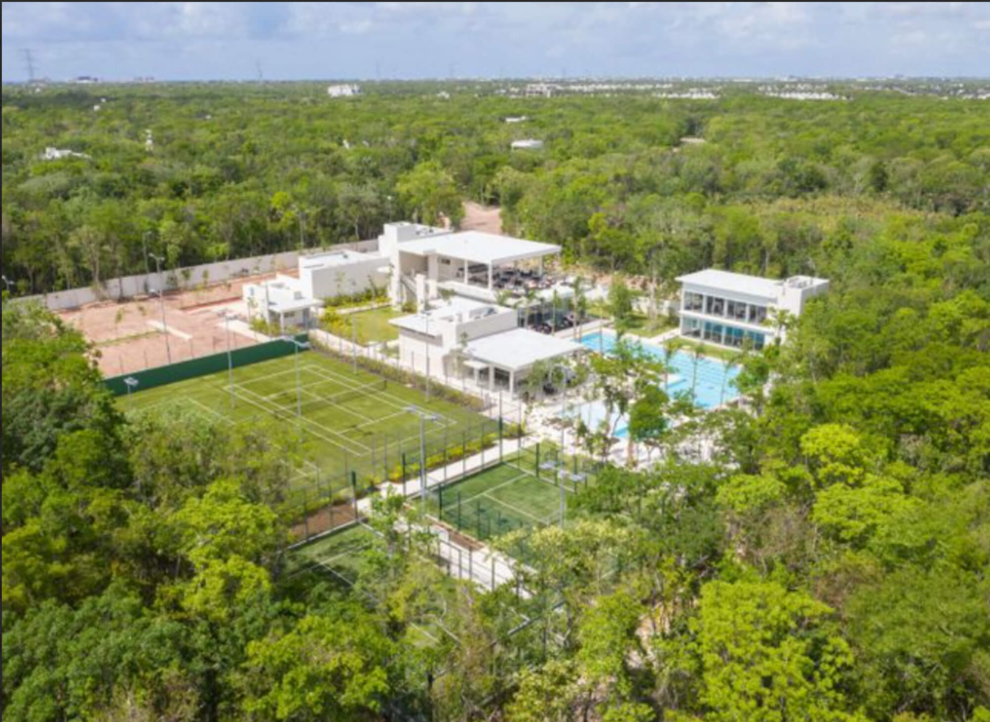 House for sale in a gated community with green areas, Xpu-ha, Quintana Roo