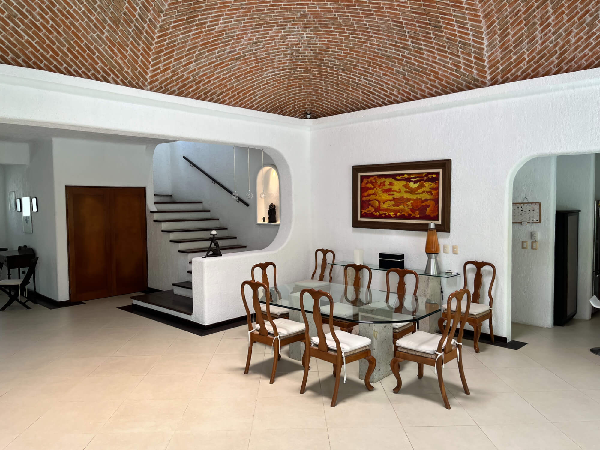 Casa frente al lago, alberca privada, muelle con acceso al lago para kayaks, area de spa y regadera con vapor, en residencial con casa club