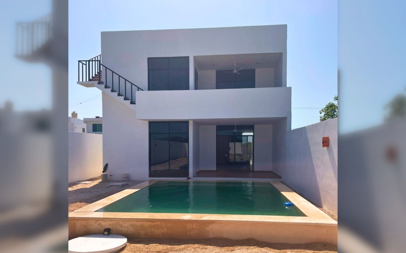 House steps from the sea with private pool, ocean view, for sale, San Benito, Yucat&aacute;n.