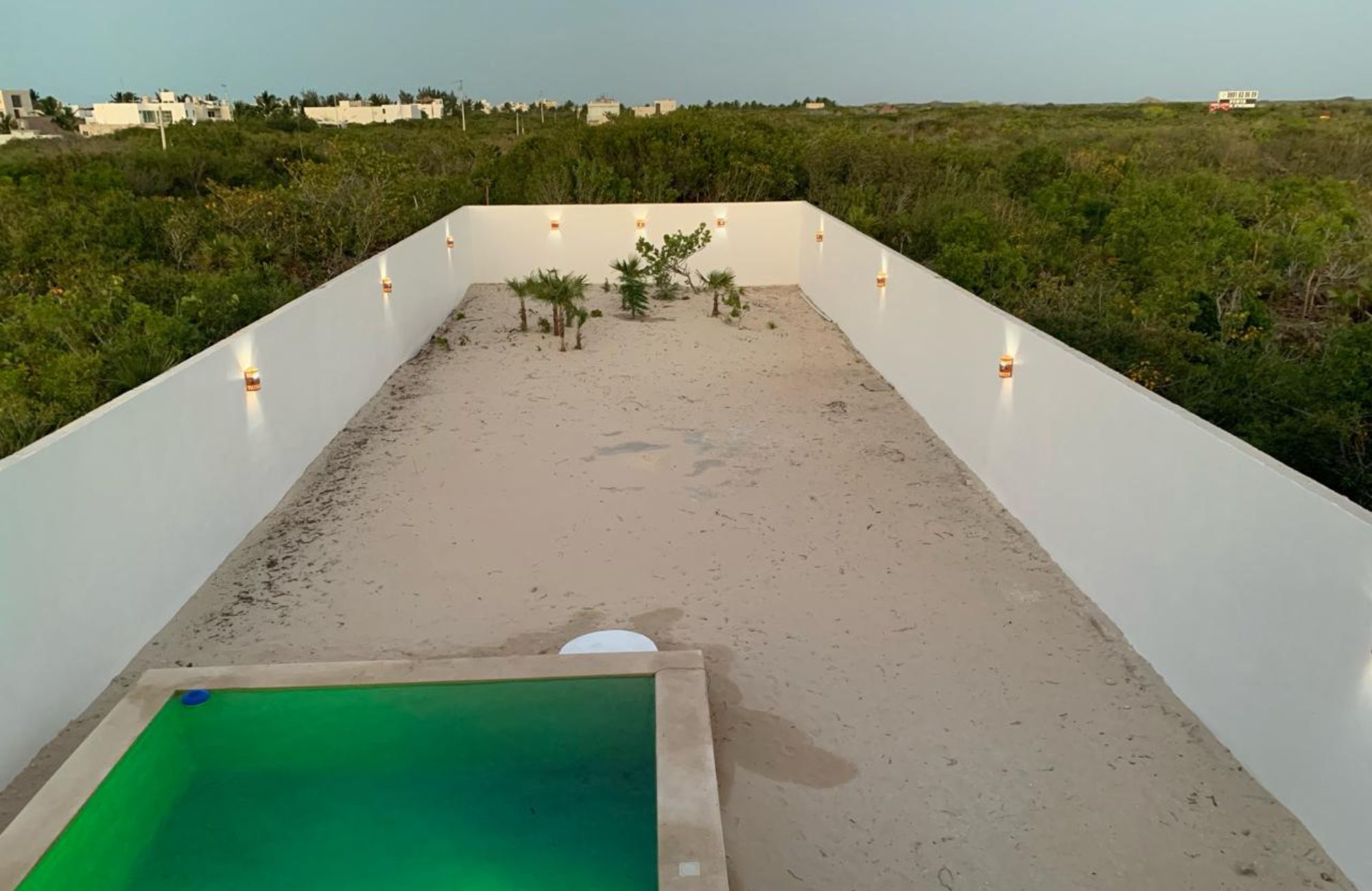 House steps from the ocean with rooftop plunge pool for sale, Chelem, Yucat&aacute;n
