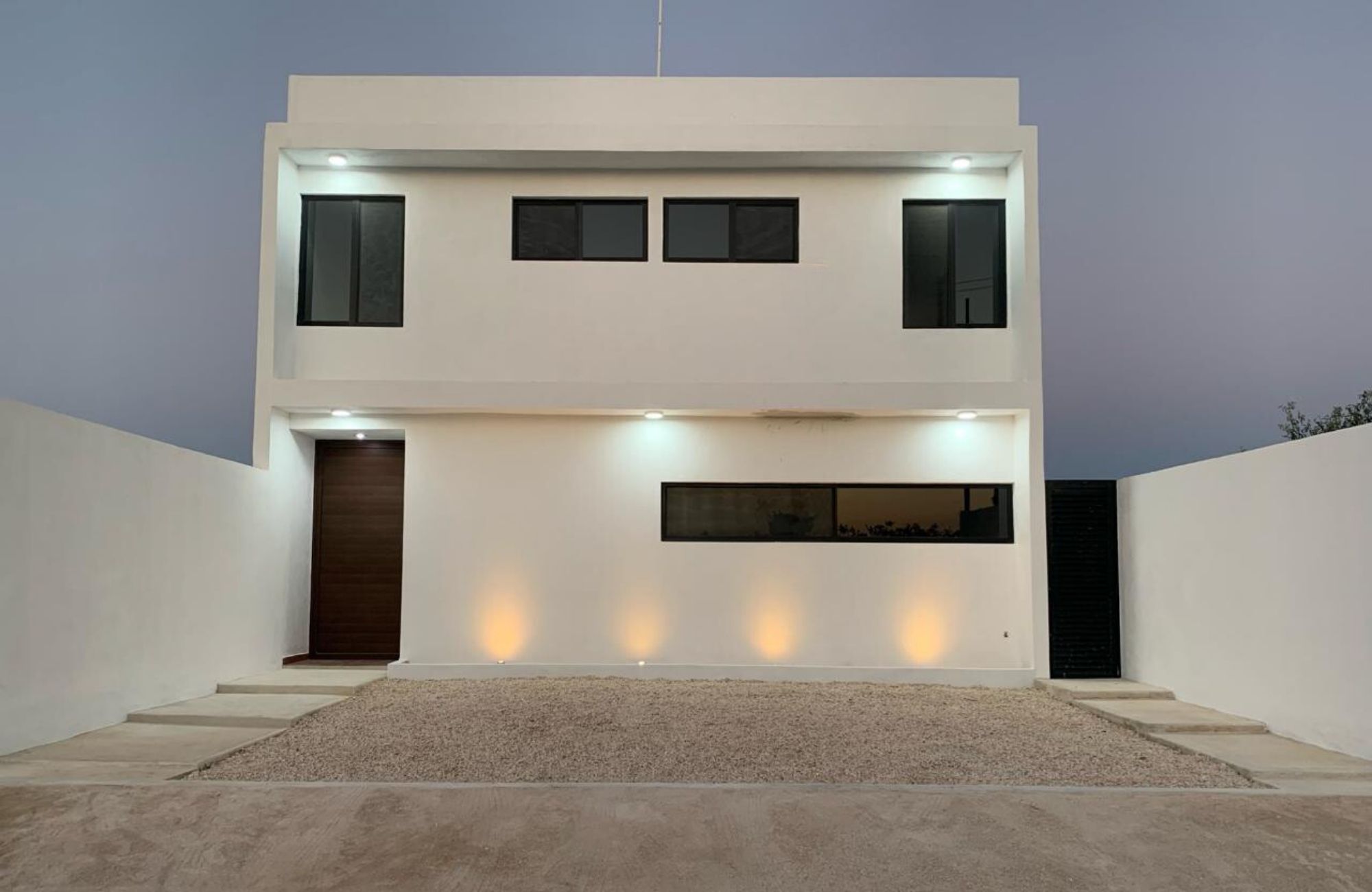 House steps from the ocean with rooftop plunge pool for sale, Chelem, Yucat&aacute;n