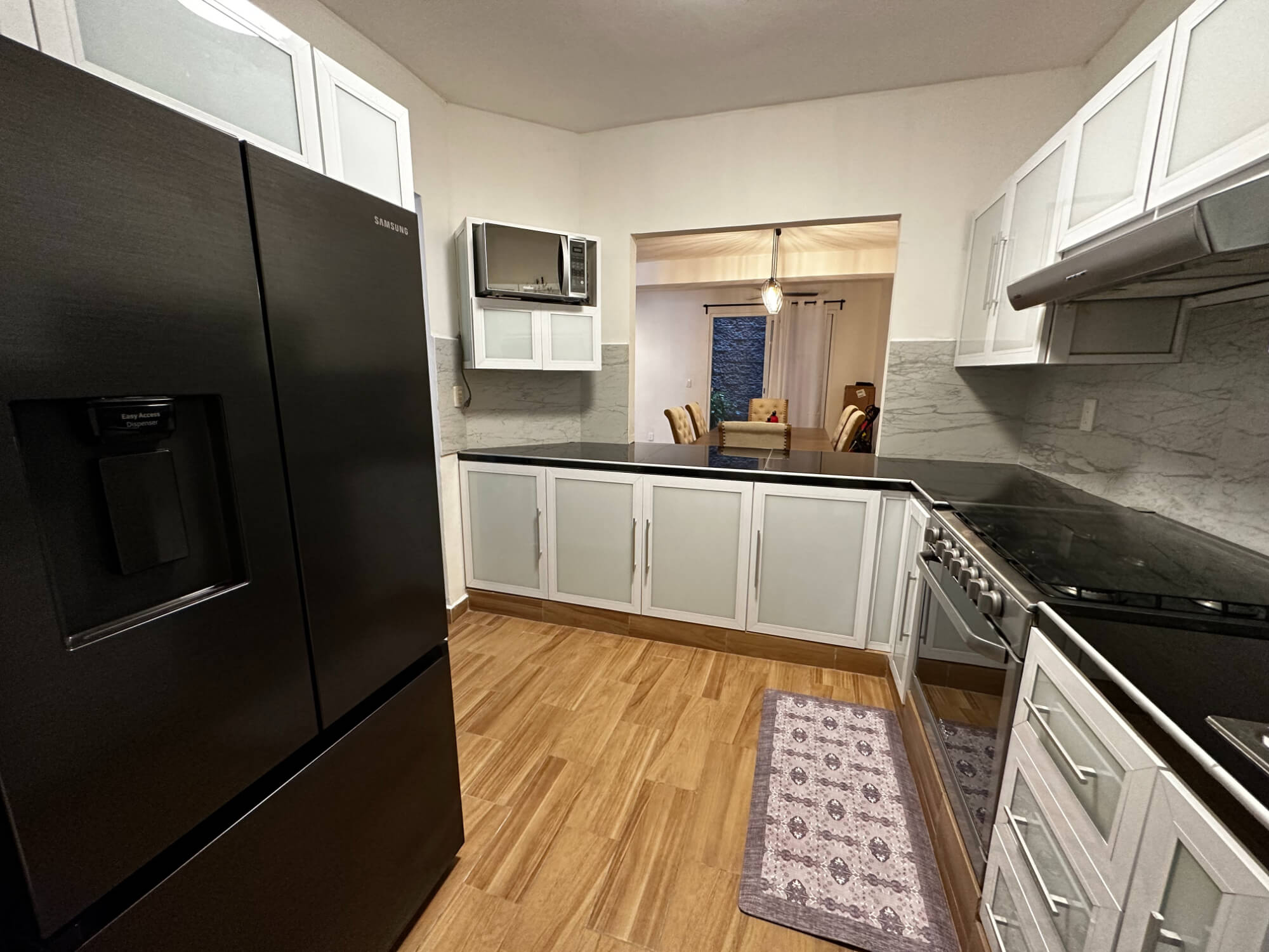 Home with Private Garden and Pool in Gated Community &ndash; Av. Huayac&aacute;n, Canc&uacute;n