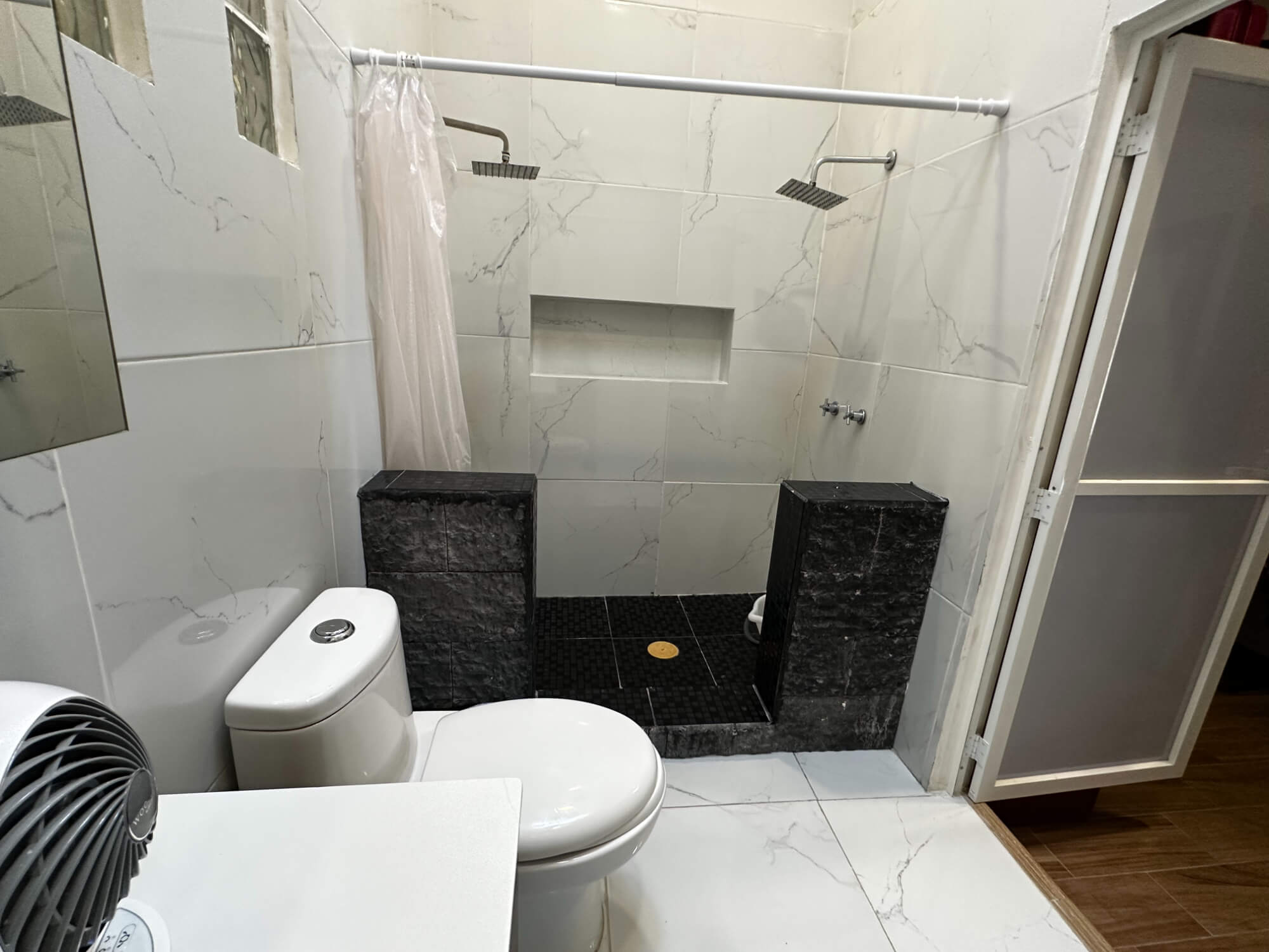 Home with Private Garden and Pool in Gated Community &ndash; Av. Huayac&aacute;n, Canc&uacute;n