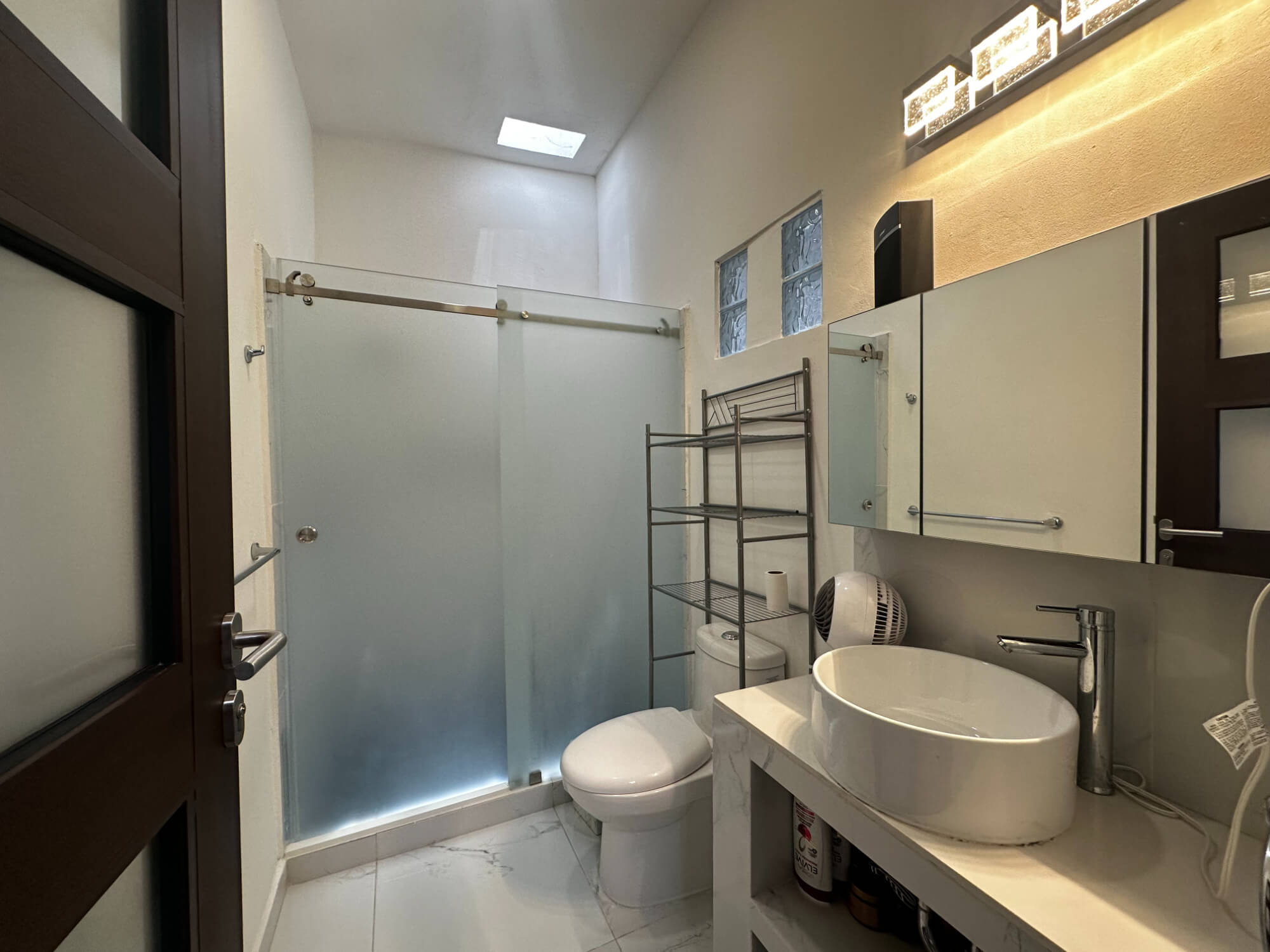 Home with Private Garden and Pool in Gated Community &ndash; Av. Huayac&aacute;n, Canc&uacute;n