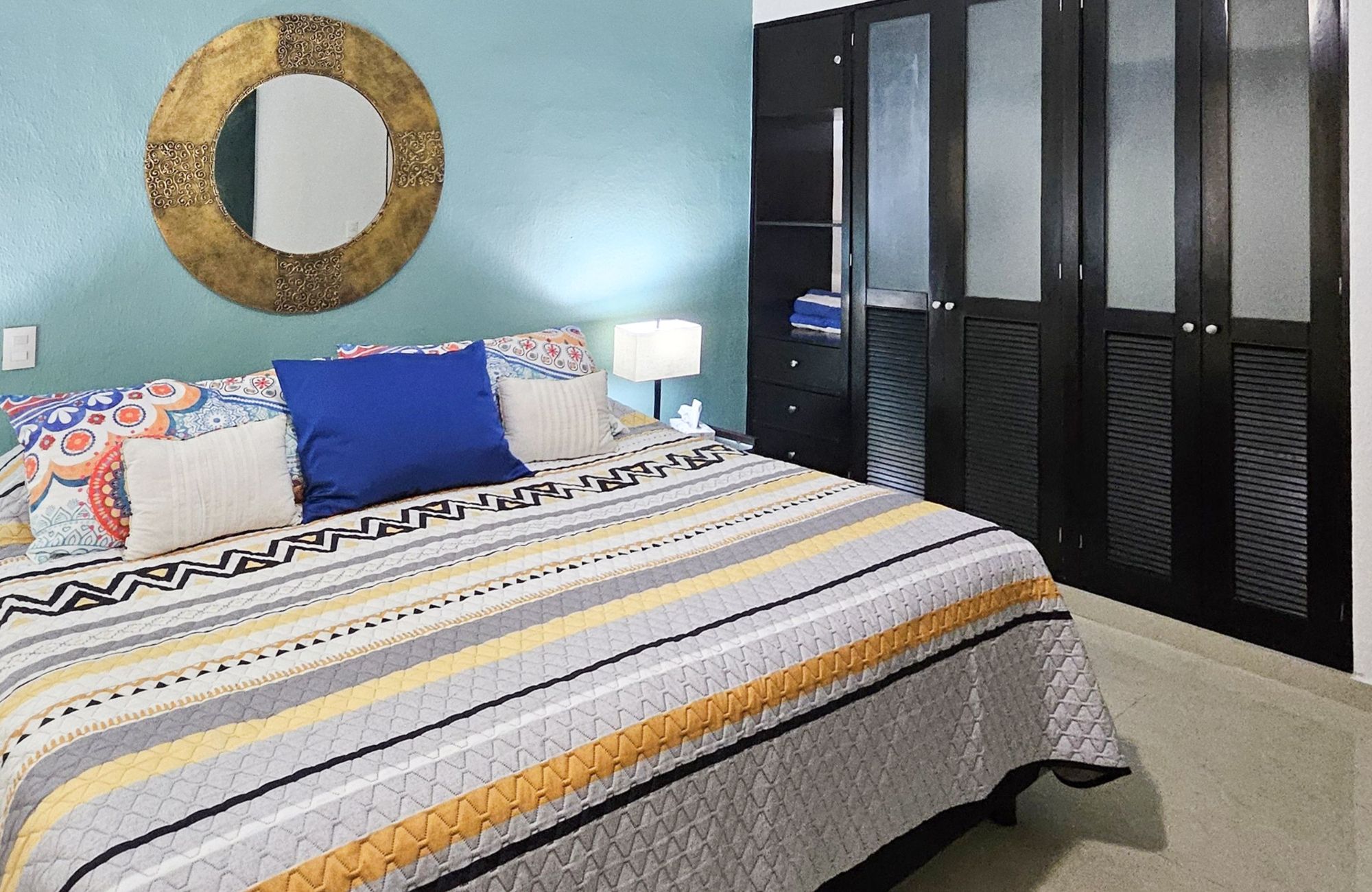 Apartment 190 meters from the beach, ocean view from rooftop, in a boutique hotel with room service, concierge, pool and barbecue area