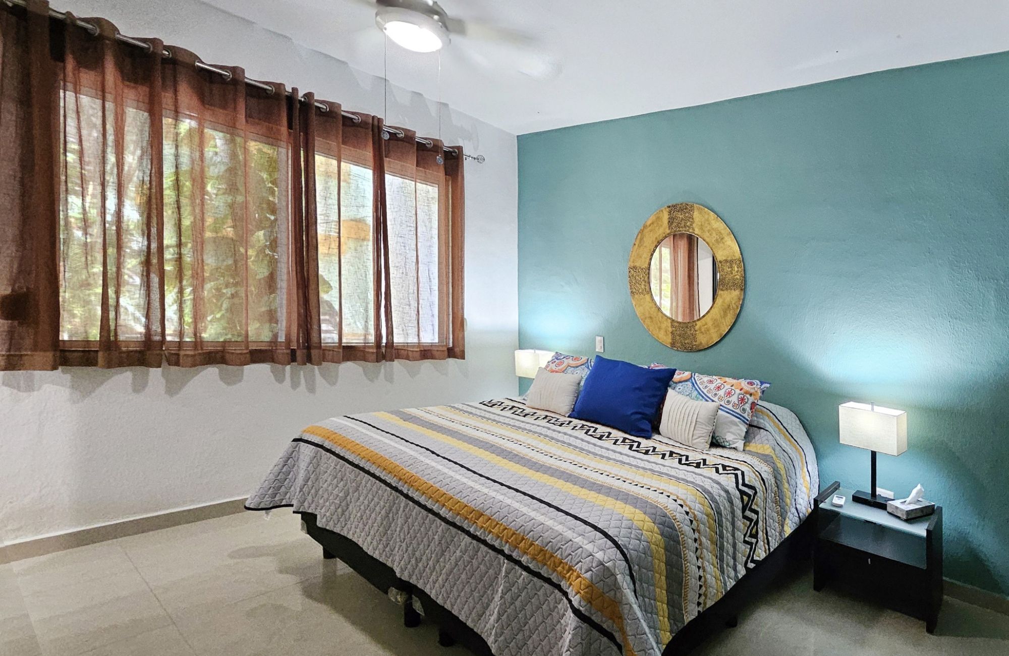 Apartment 190 meters from the beach, ocean view from rooftop, in a boutique hotel with room service, concierge, pool and barbecue area